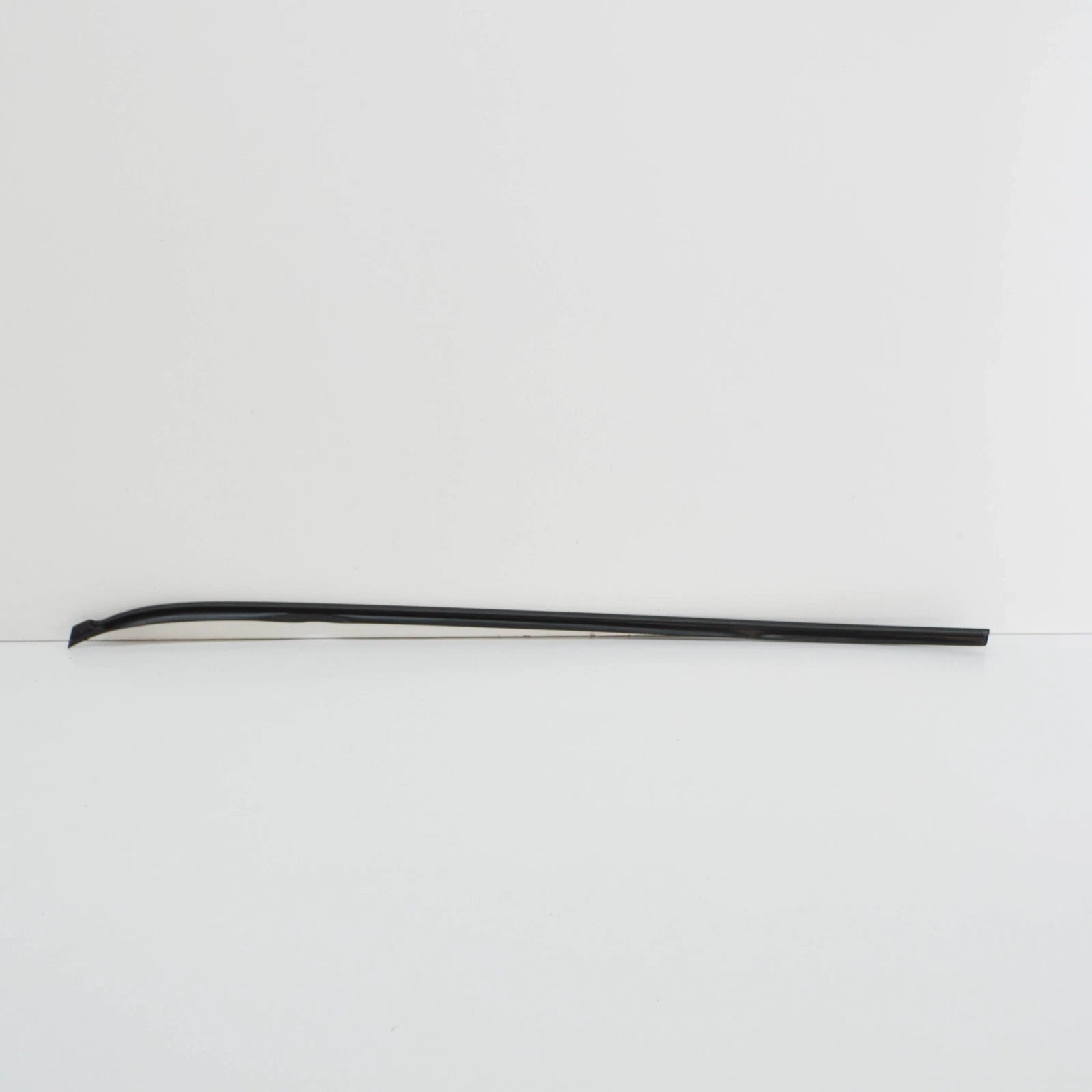 NEW VW TOUAREG 7L FRONT LEFT WINDSHIELD MOLDING 7L68543279B9 ORIGINAL