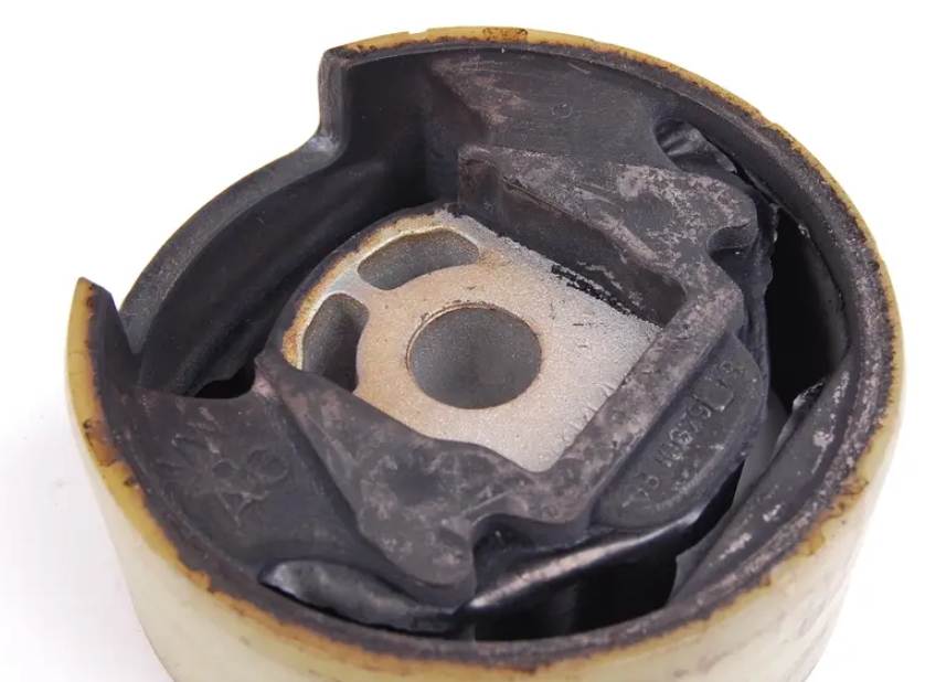 NEW AUDI A3 8P LOWER ENGINE MOUNT BONDED RUBBER BUSH 1K0199867T ORIGINAL