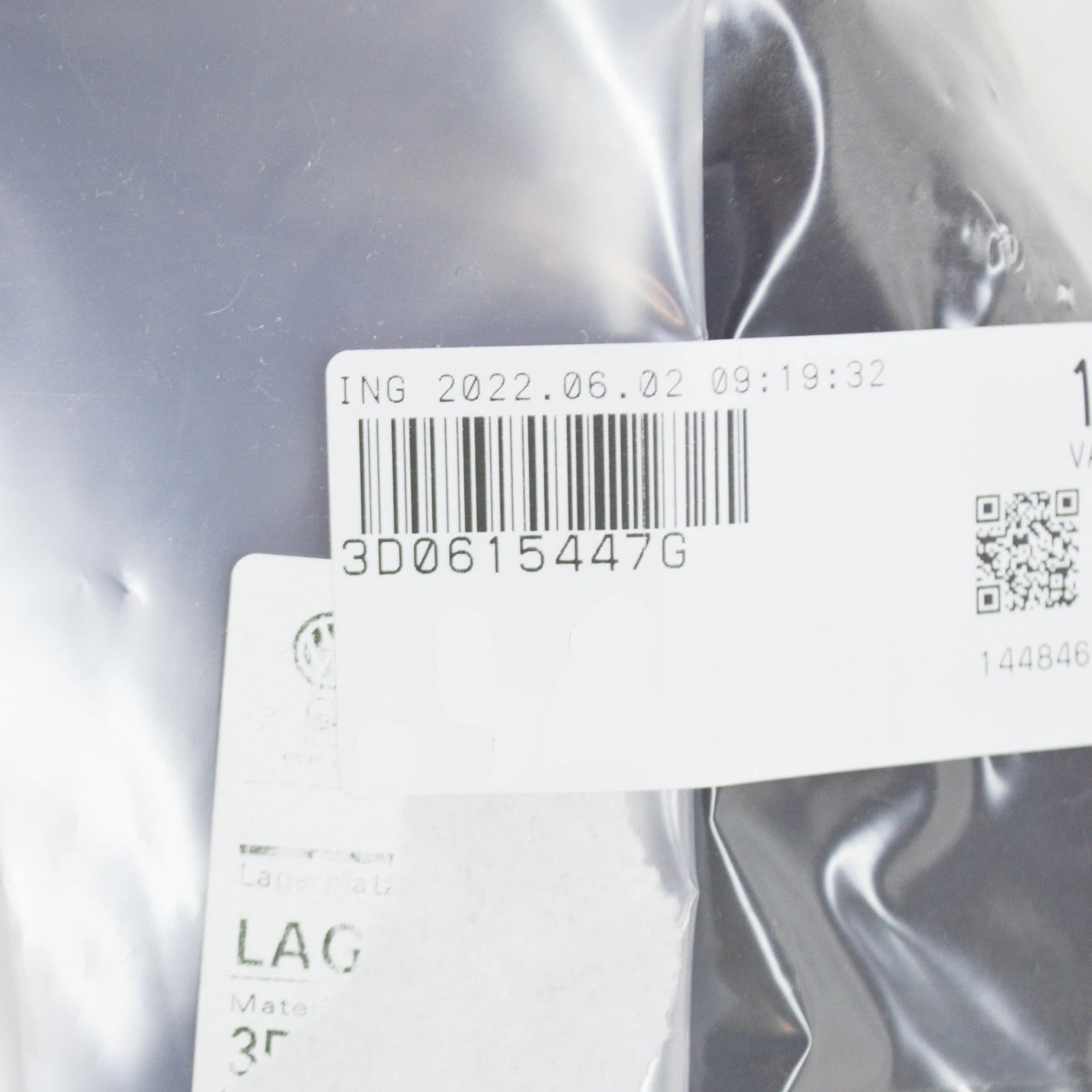 NEW VOLKSWAGEN PHAETON GP4 FRONT LEFT BRAKE AIR GUIDE 3D0615447G ORIGINAL