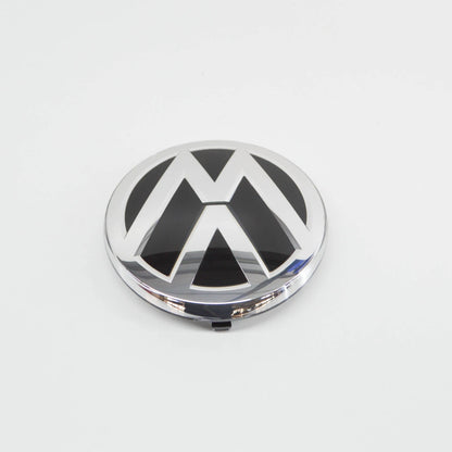 NEW VOLKSWAGEN SHARAN 7N MK2 FRONT RADIATOR GRILLE BADGE 7N0853601DJZA ORIGINAL