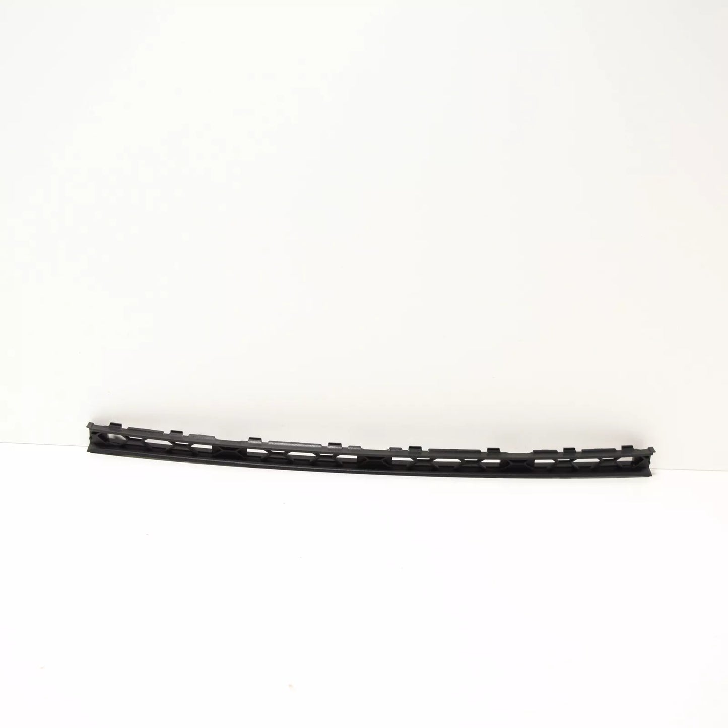 NEW AUDI TT 8J FRONT BUMPER LOWER GRILL 8J0807697H 2013