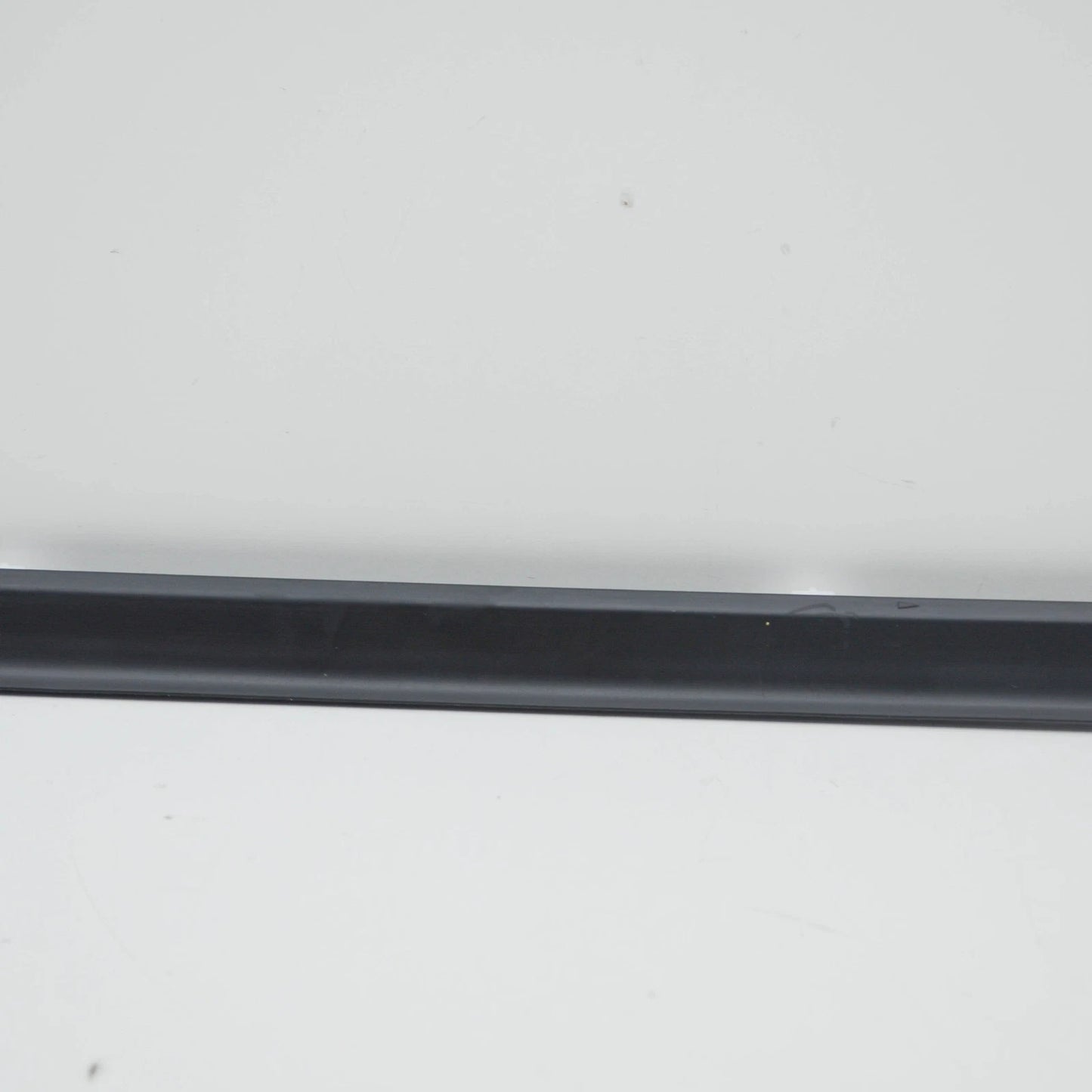 NEW MB E W212 REAR RIGHT DOOR BOTTOM DEFLECTOR STRIP A2126903882 ORIGINAL