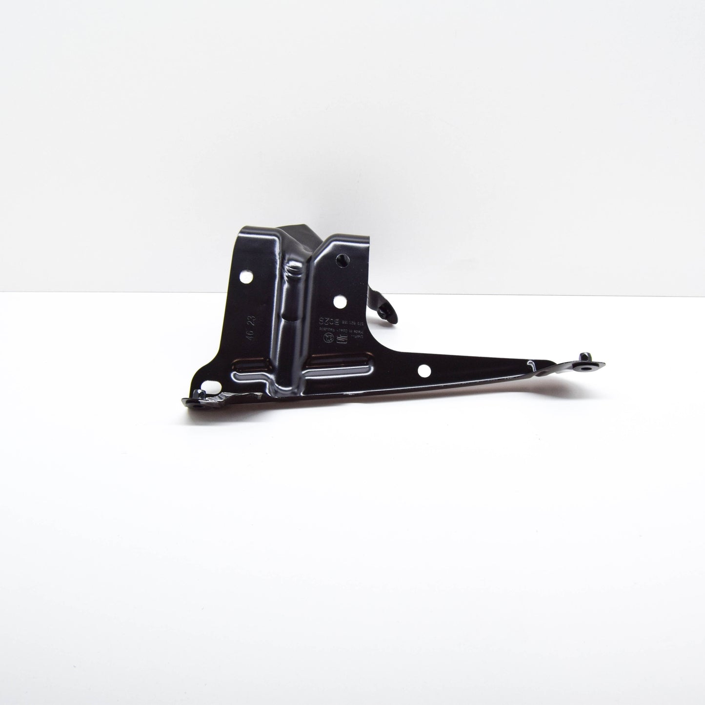 NEW SEAT ATECA KH7 FRONT RIGHT FENDER HOLDER 575821168B ORIGINAL