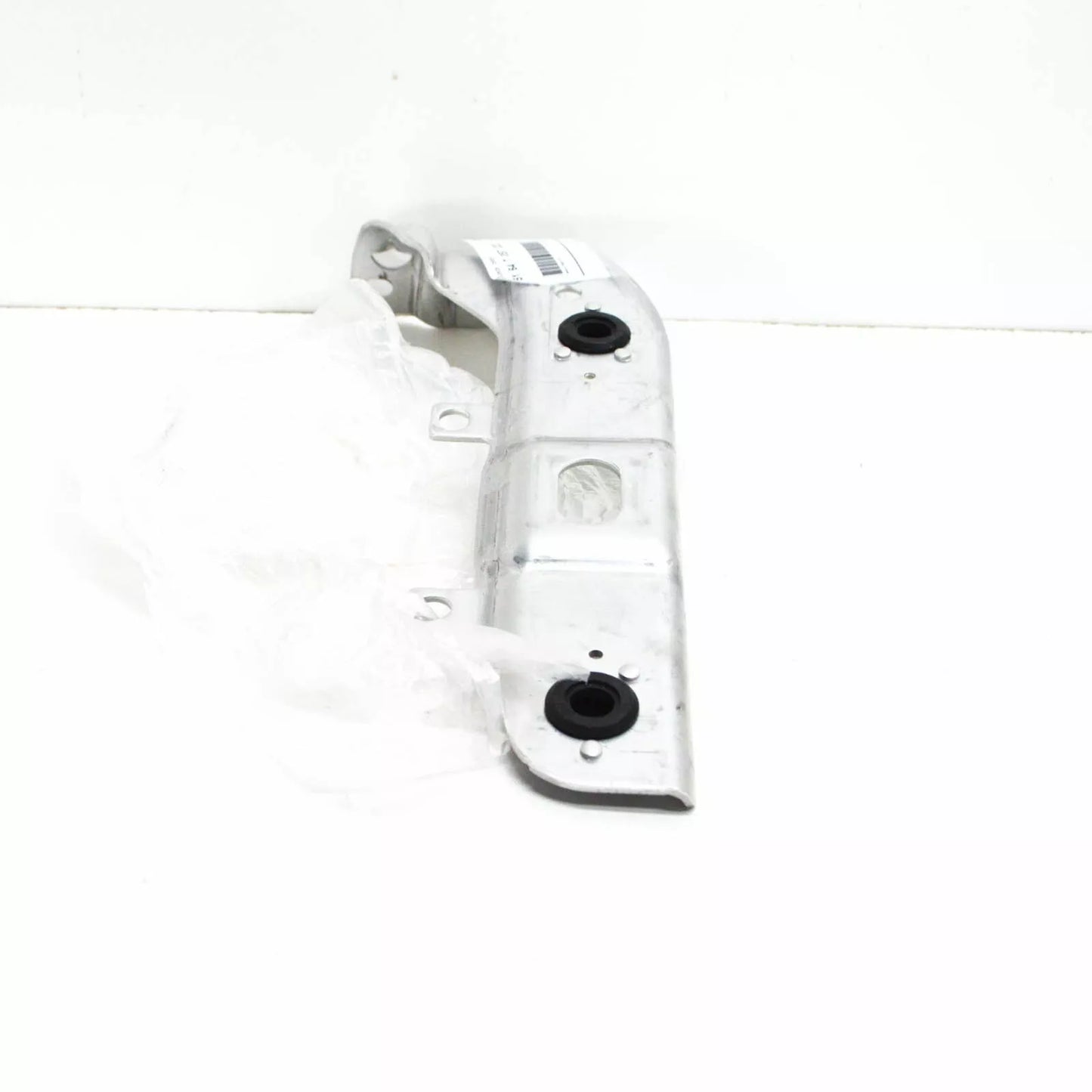 NEW BMW 5 G30 RIGHT LOWER RADIATOR SUPPORT BRACKET 51647357222 ORIGINAL