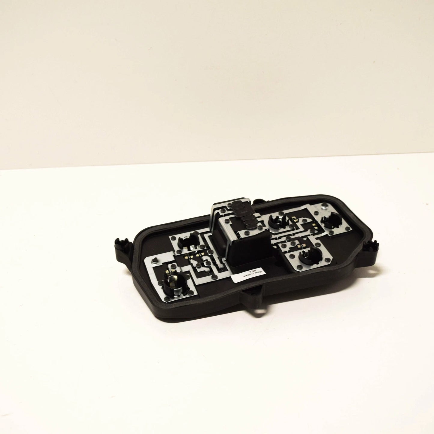 NEW VOLKSWAGEN TRANSPORTER T5 REAR RIGHT TAILLIGHT BULB HOLDER 7E5945258