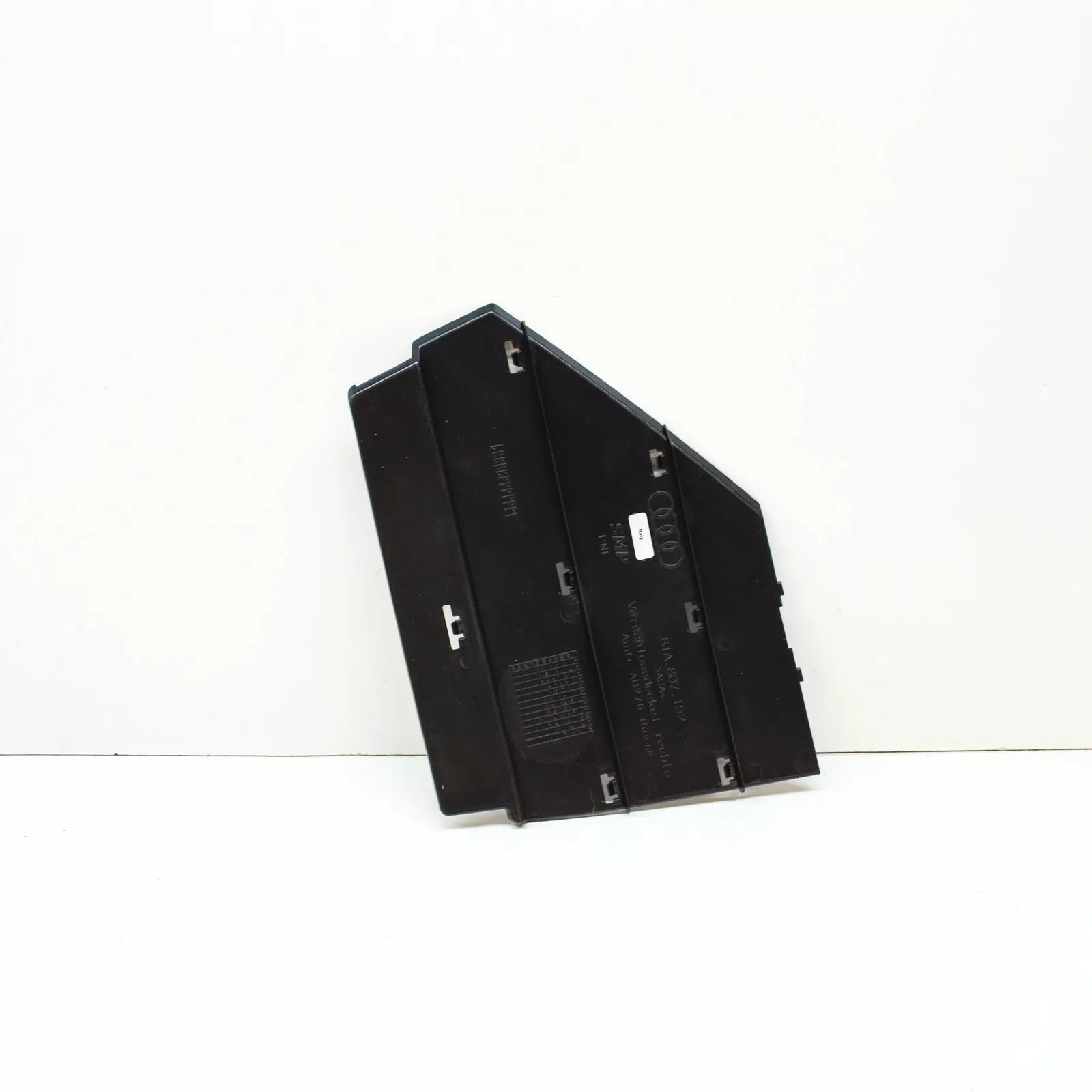 NEW AUDI Q2 GA FRONT RIGHT BUMPER GRILLE COVER END CAP 81A8071529B9