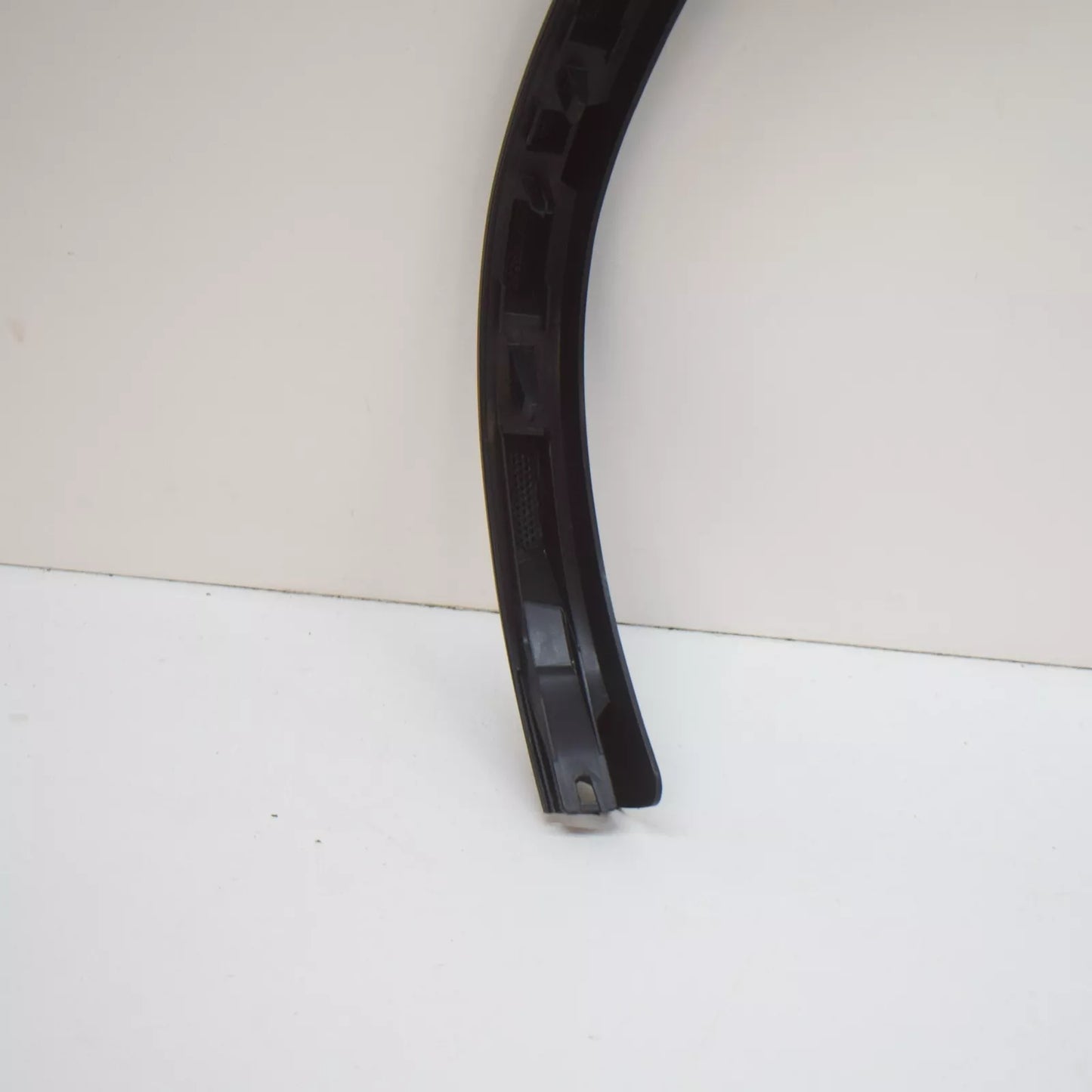 NEW VW TOUAREG 7P REAR LEFT WHEEL ARCH COVER TRIM 7P6854819B9B9 ORIGINAL