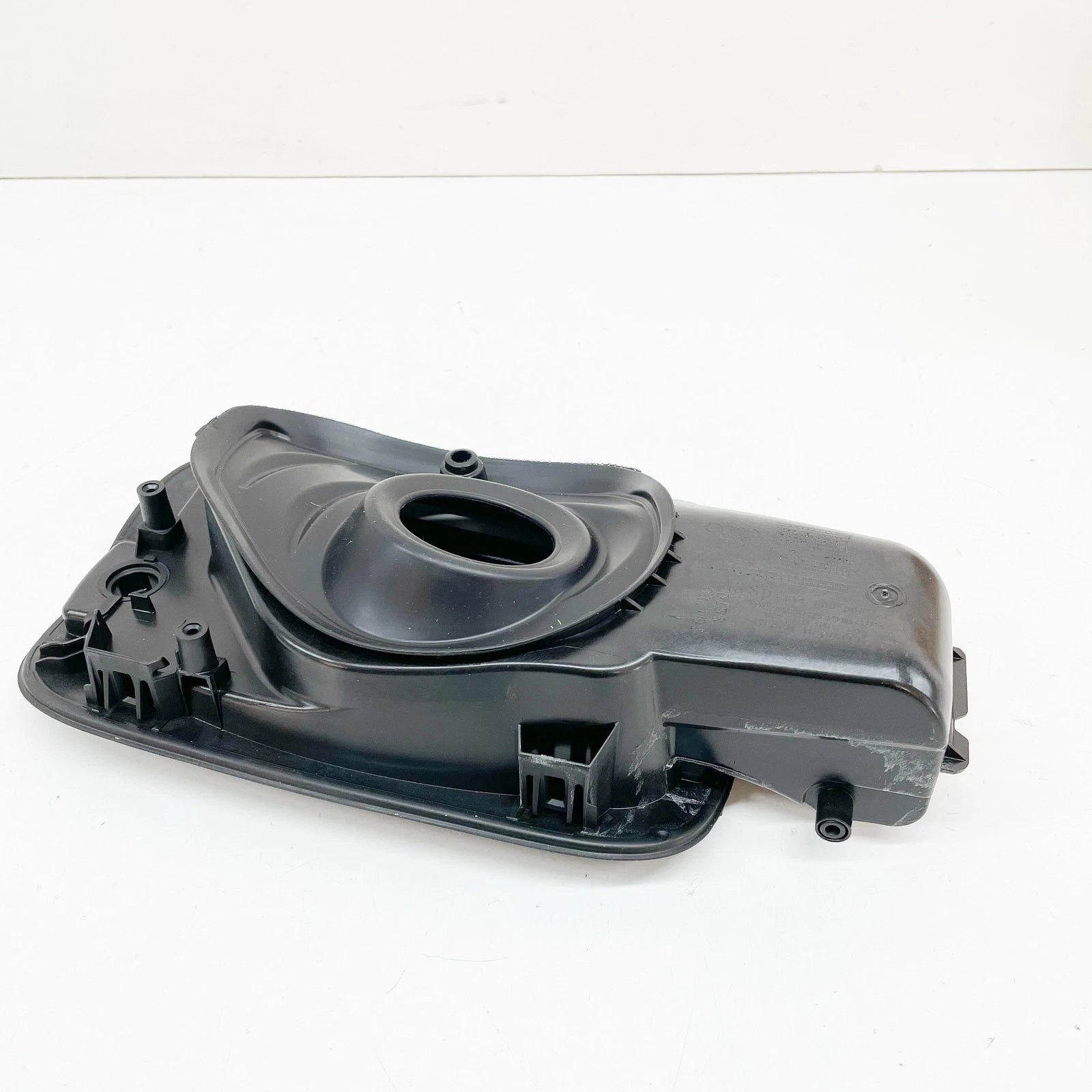 NEW AUDI A3 8V FUEL FILLER FLAP INSERT 8V4809906D