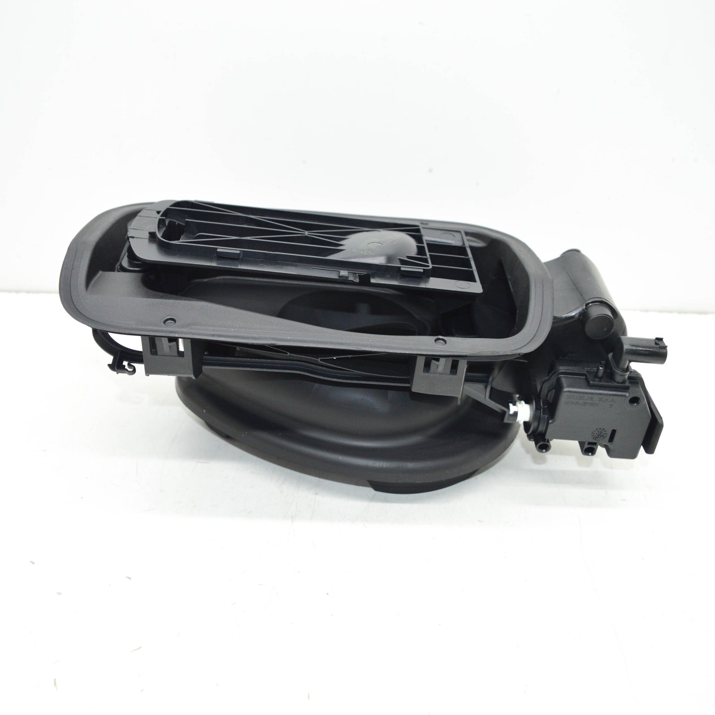 new bmw 3 f30, f80 fuel tank flap 51177238100 7238100 original