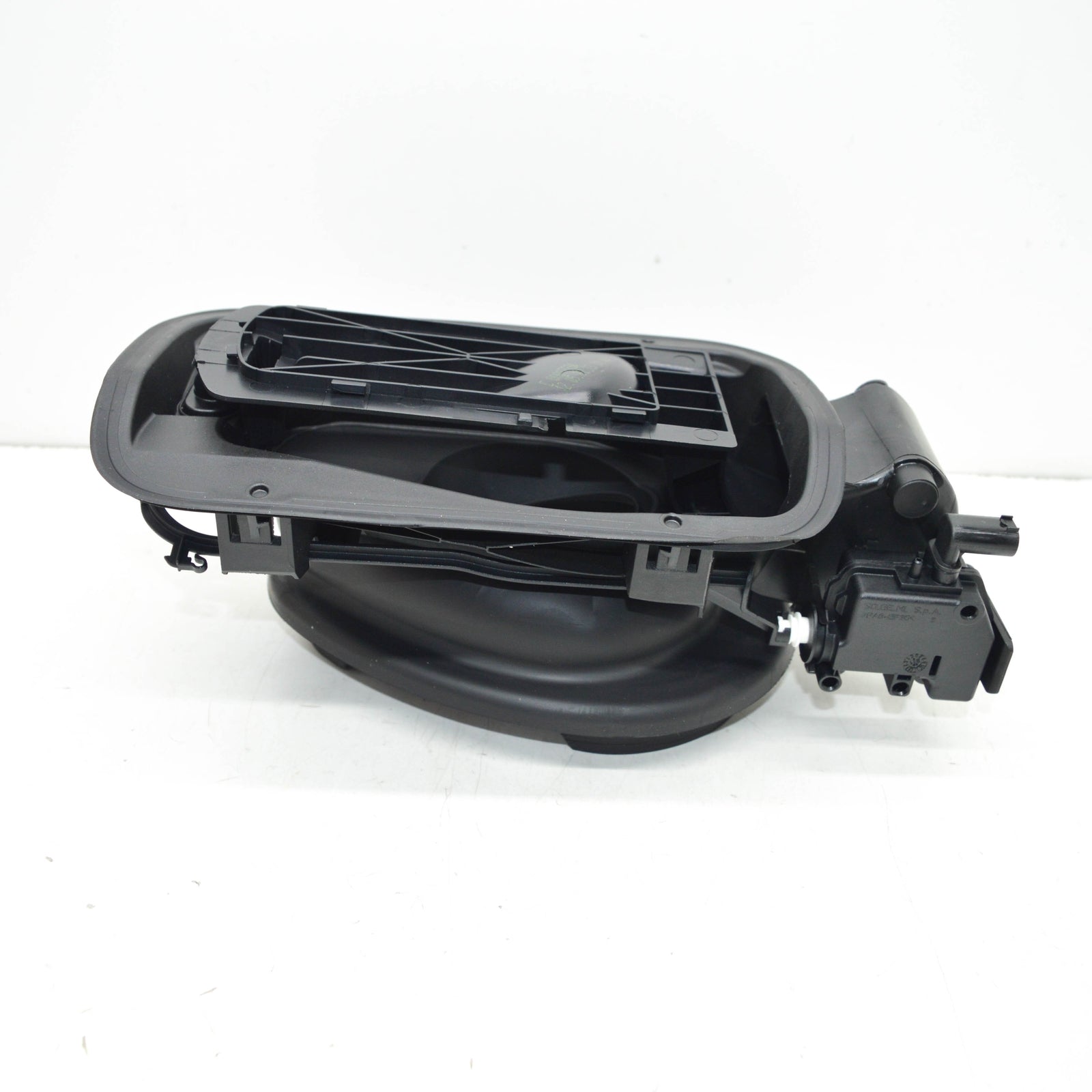 new bmw 3 f30, f80 fuel tank flap 51177238100 7238100 original