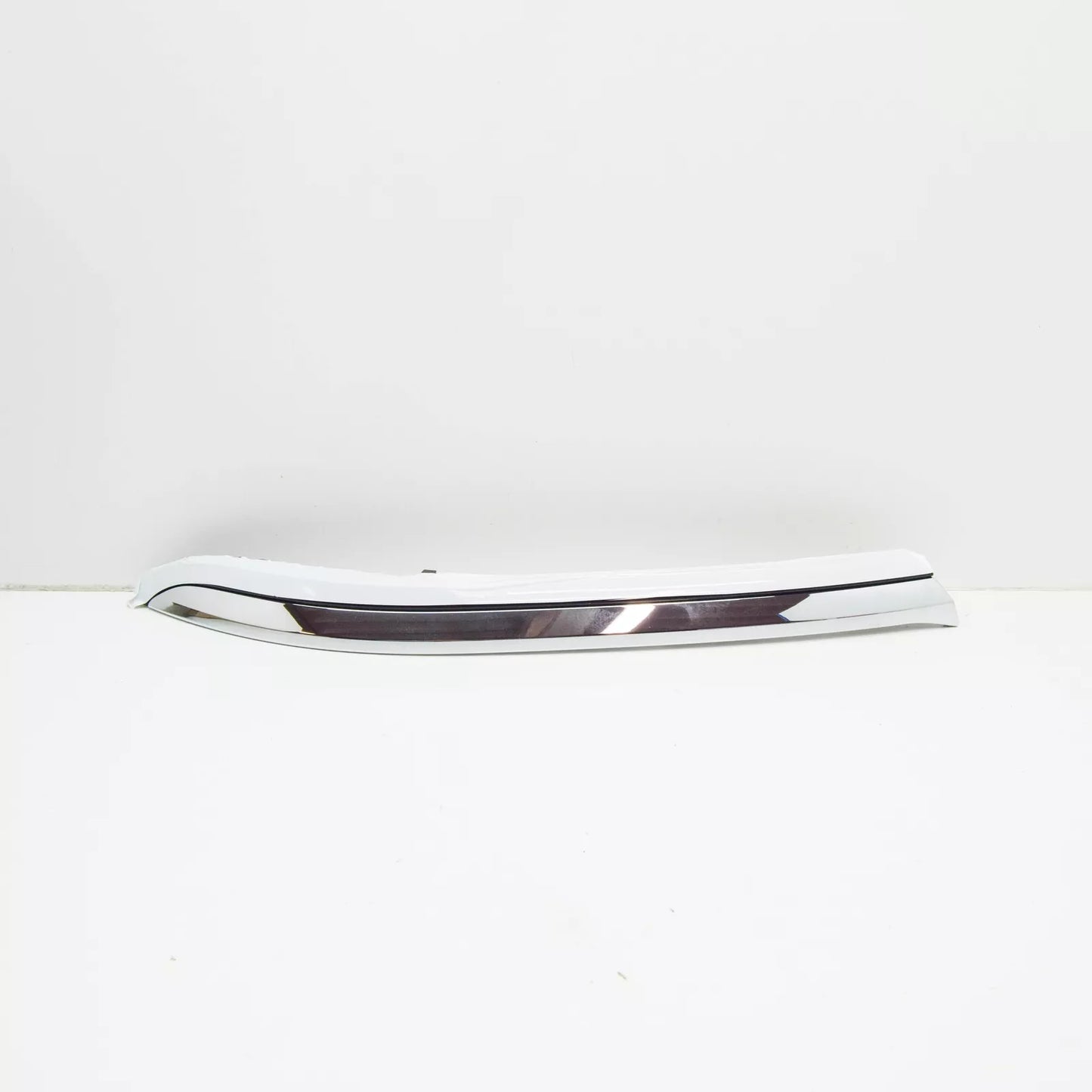 NEW VOLKSWAGEN ATLAS CA1 TERAMONT FRONT RIGHT HEADLIGHT TRIM 3CN941120B ORIGINAL