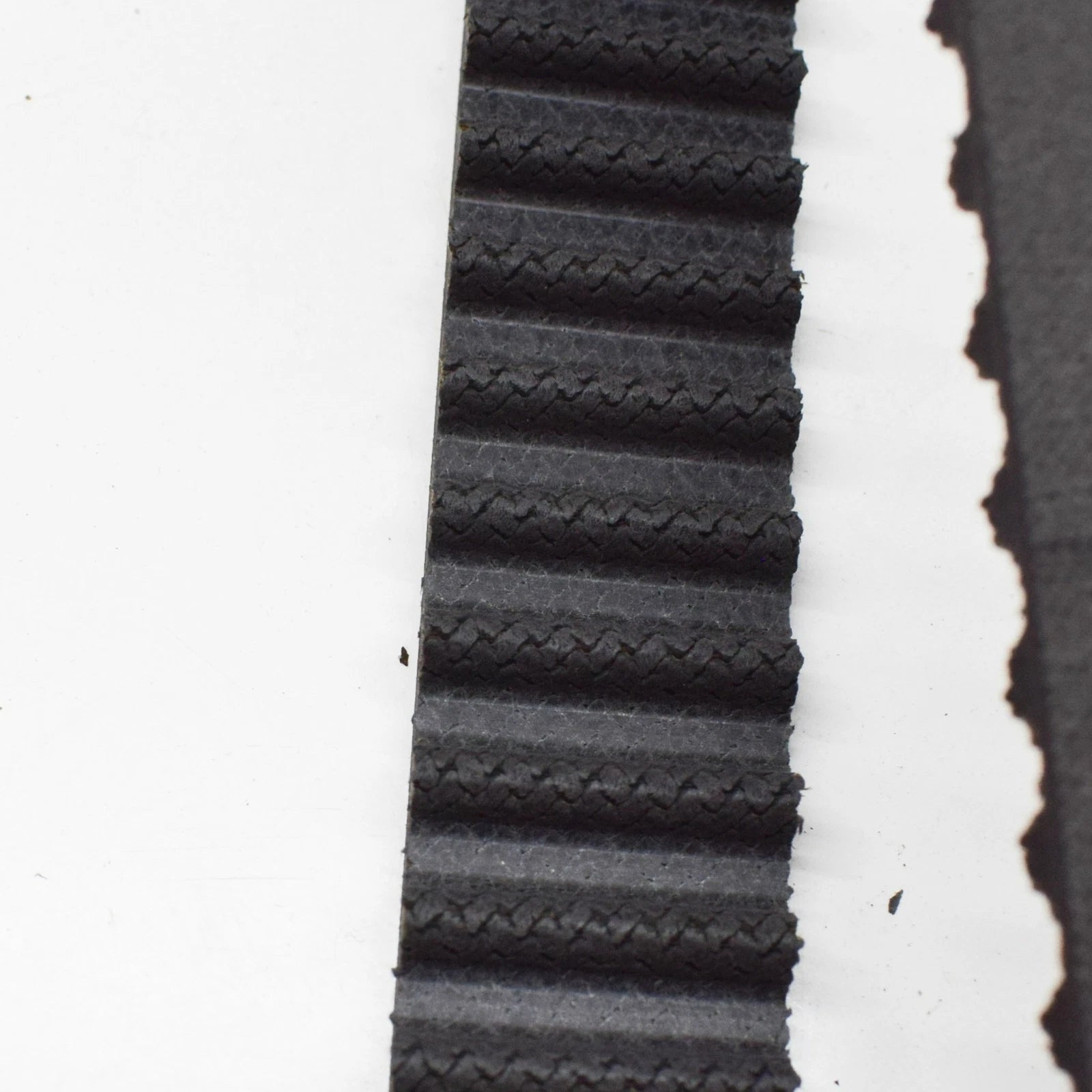 NEW AUDI A1 8X TIMING TOOTHED BELT 04L109119D