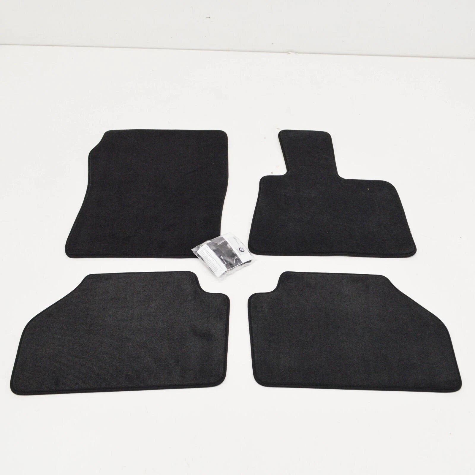 NEW BMW X3 F25 VELOUR FLOOR MATS RHD 51477449445 ORIGINAL