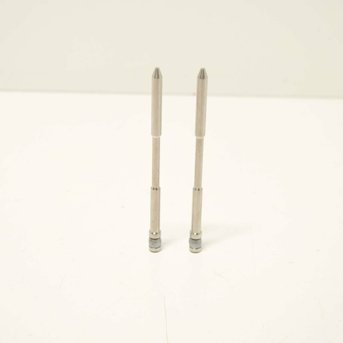 NEW MERCEDES-BENZ ML W166 FRONT WHEEL BRAKE BOLT PARTS KIT A0004215174 ORIGINAL