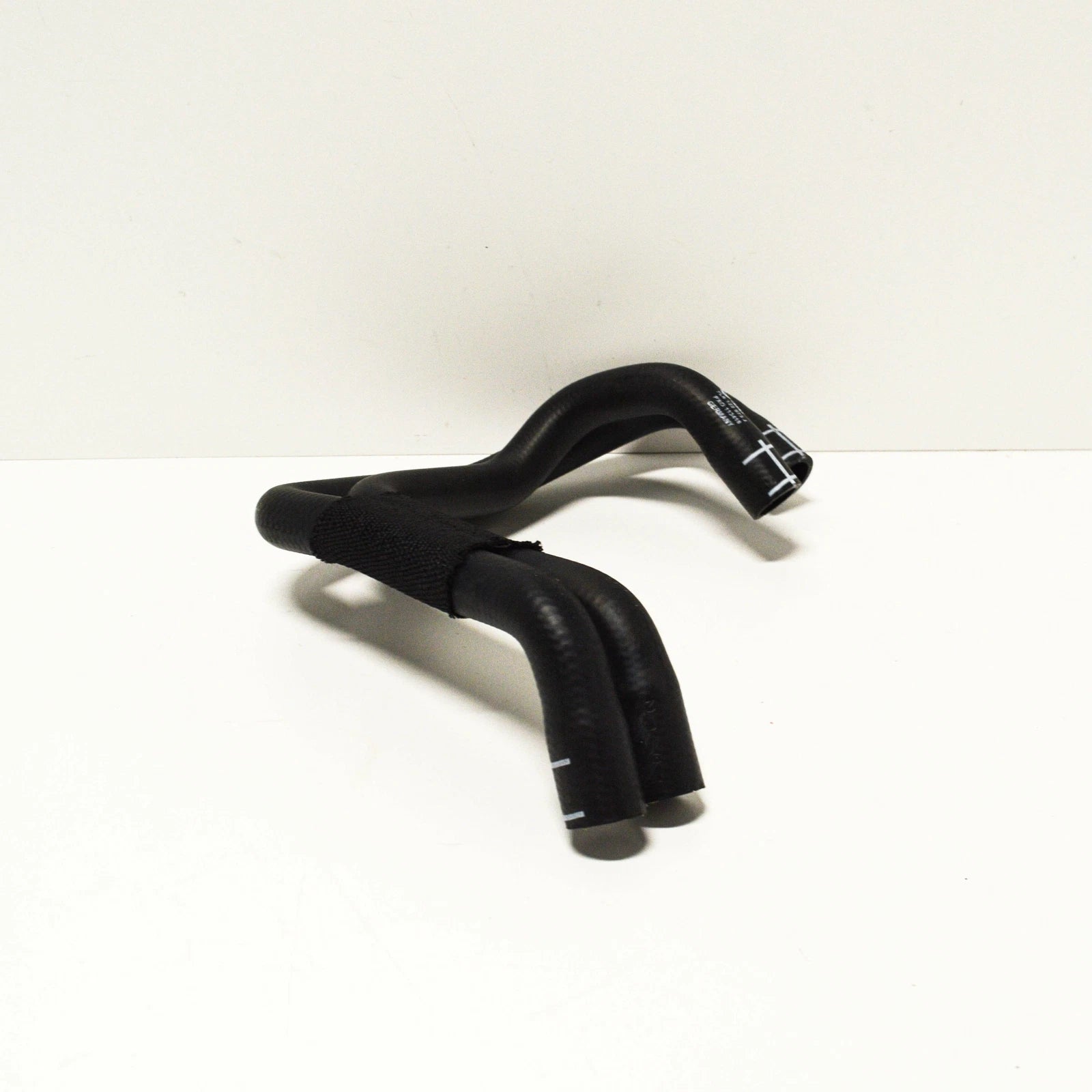 NEW AUDI Q7 4L COOLANT PIPE HOSE 7L6122073J