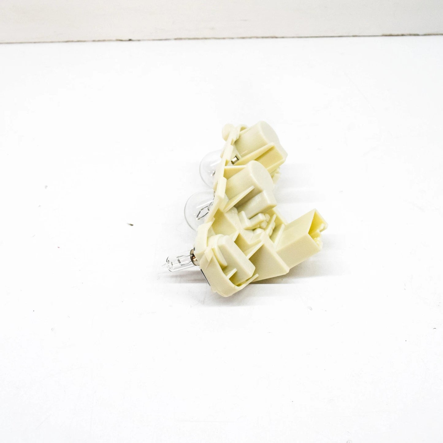 NEW BMW 3 E90 REAR RIGHT TAIL LIGHT LAMP SOCKET 63217183842 ORIGINAL