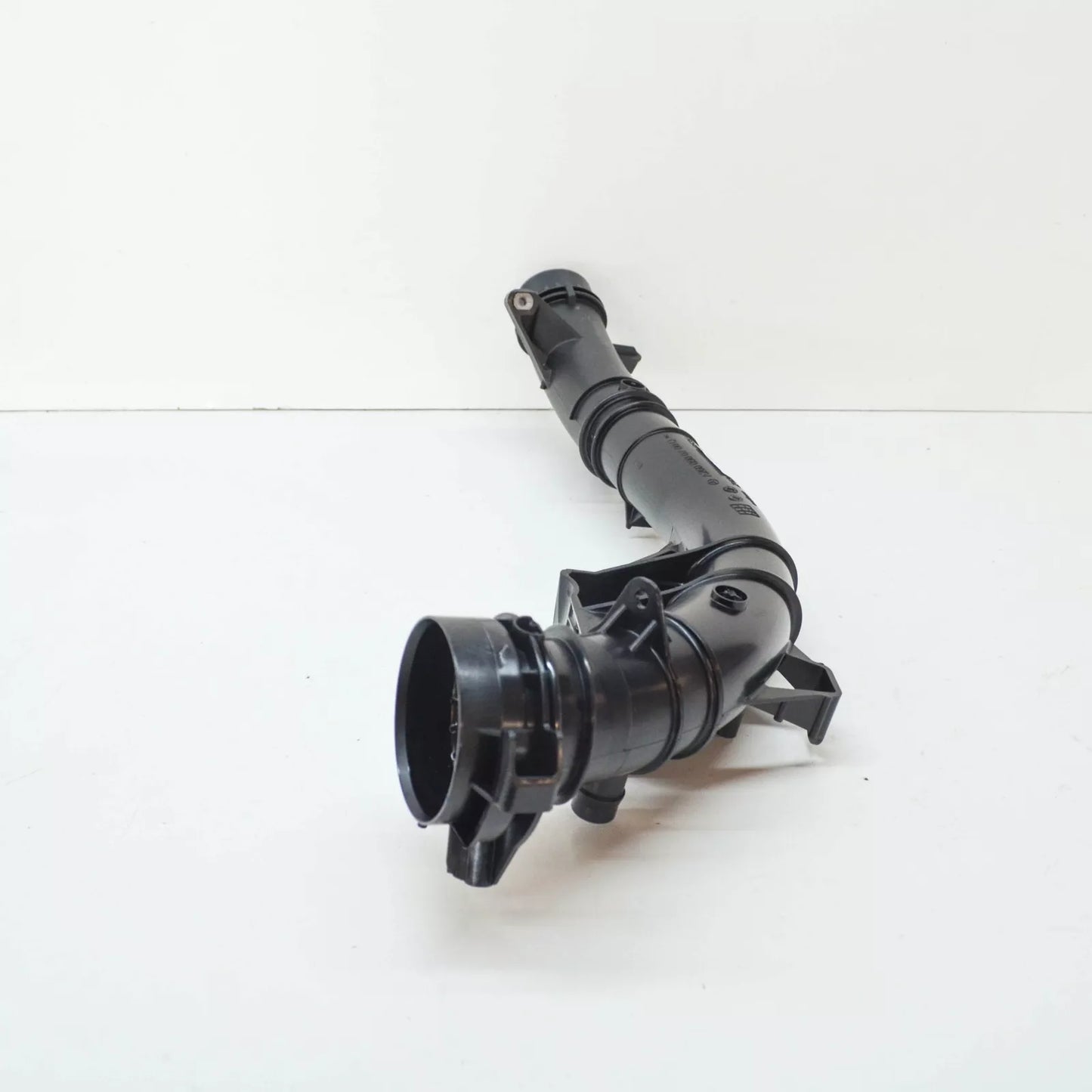 NEW MERCEDES-BENZ GLB X247 INTERCOOLER TURBOCHARGER HOSE A2600900700 ORIGINAL