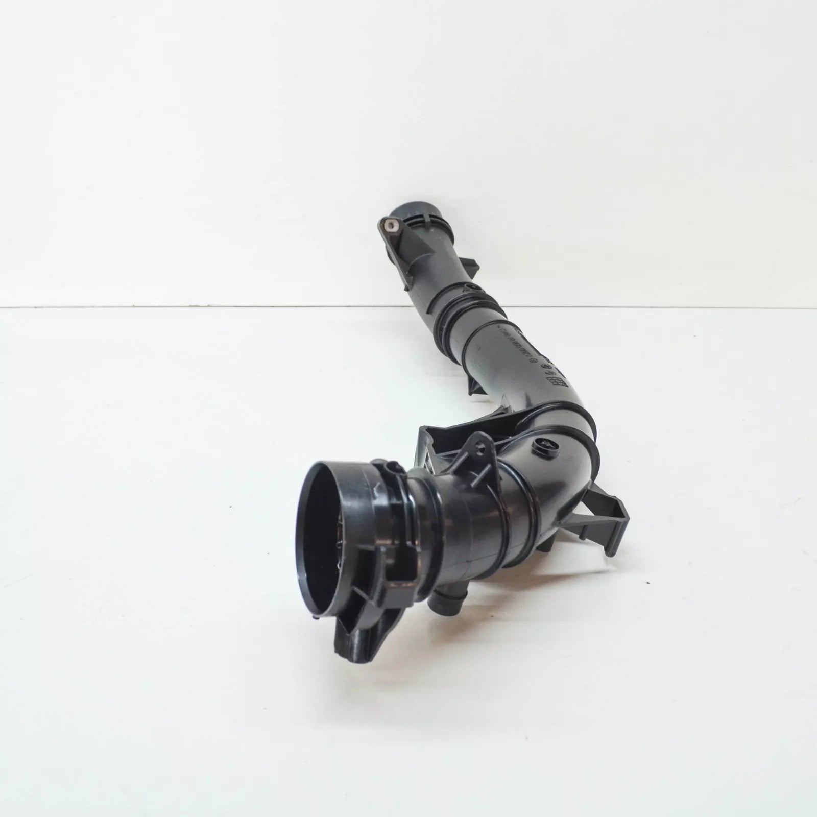 NEW MERCEDES-BENZ GLB X247 INTERCOOLER TURBOCHARGER HOSE A2600900700 ORIGINAL