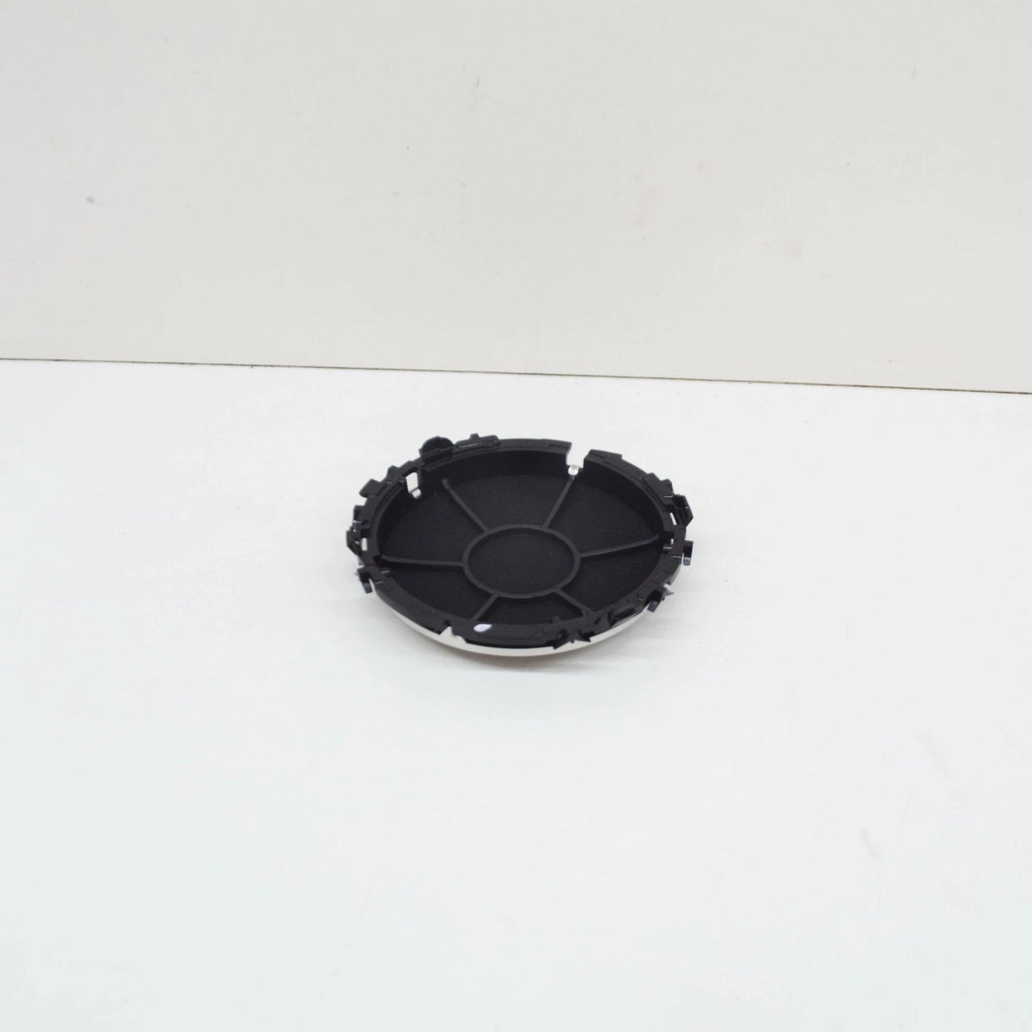 NEW MB E W213 FRONT LEFT DOOR PANEL LOUDSPEAKER COVER A2137275700