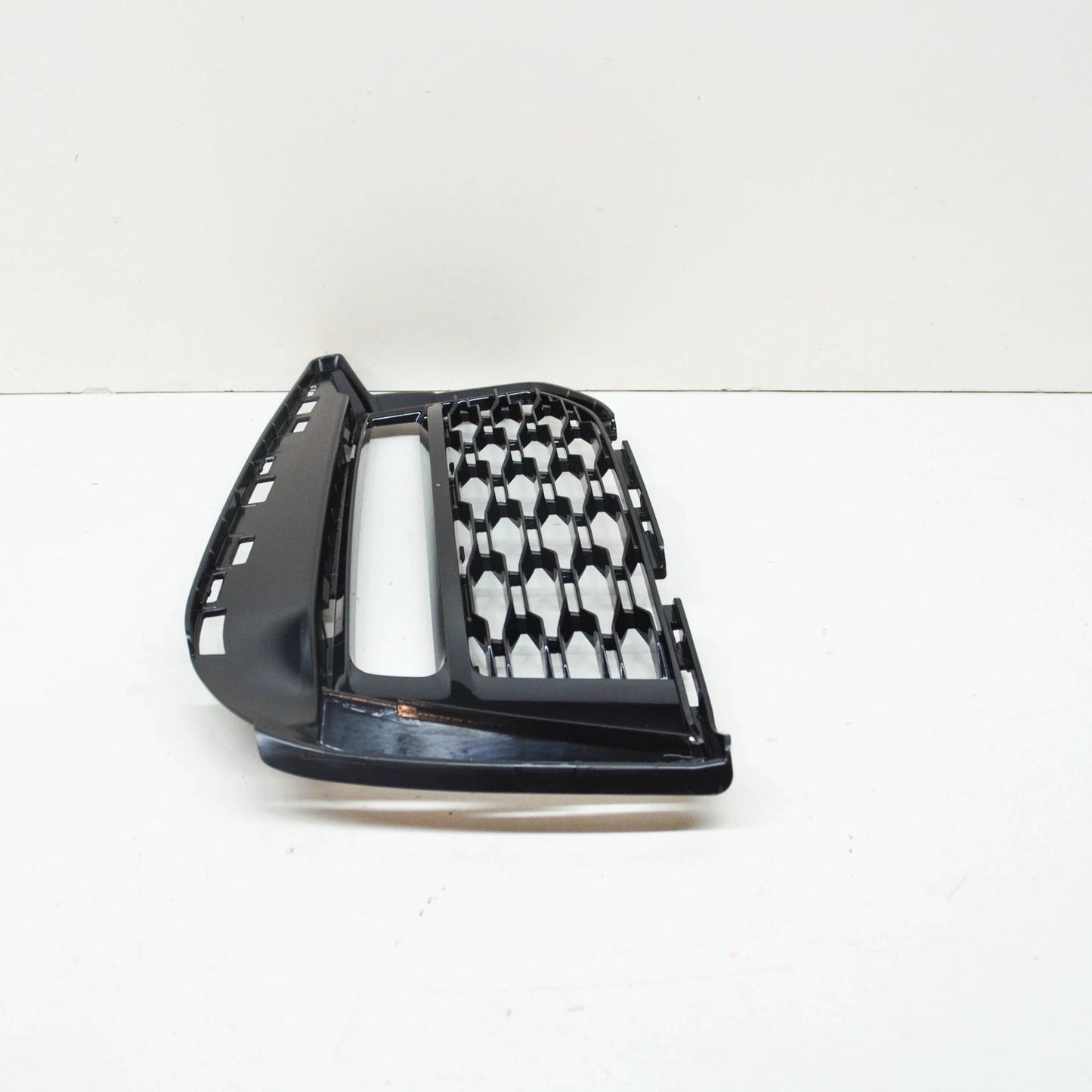 NEW BMW 5 G30 M FRONT BUMPER RIGHT OPEN AIR INTAKE GRILLE 51118064964 ORIGINAL