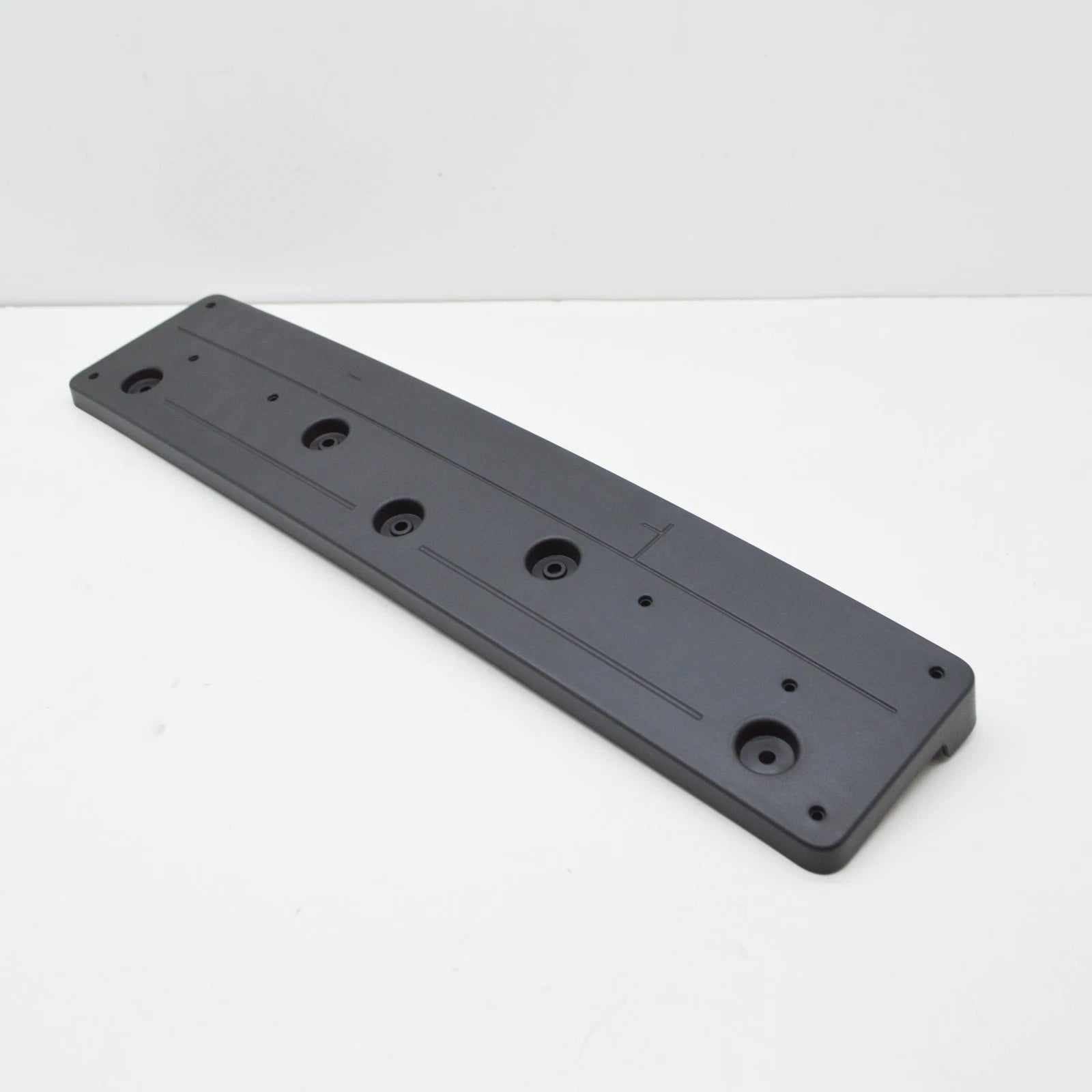 NEW BMW X1 F48 FRONT BUMPER LICENSE NUMBER PLATE 51137354776 7354776 2015