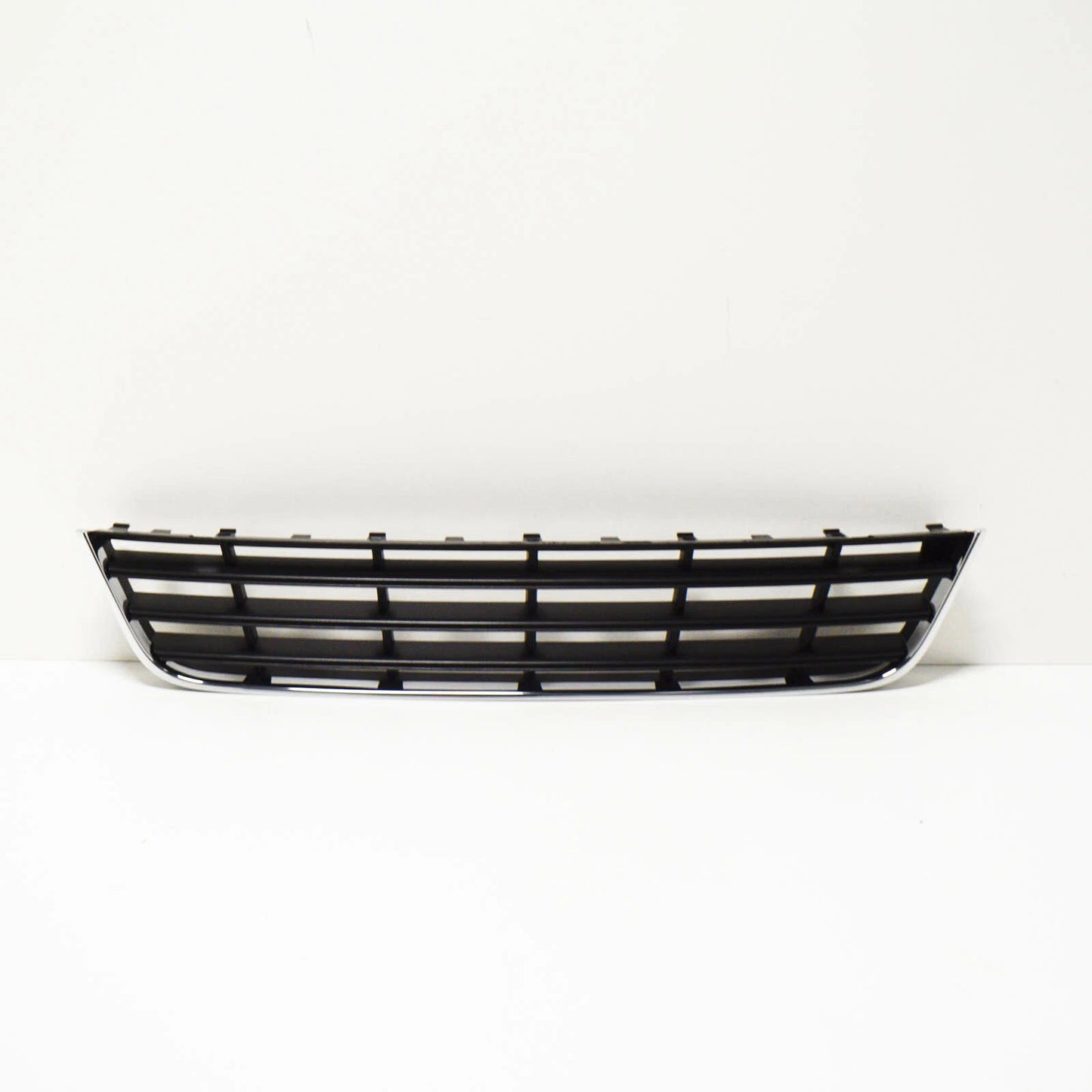 NEW VOLKSWAGEN PASSAT B6 FRONT BUMPER LOWER CENTER GRILLE 3C0853671C9B9