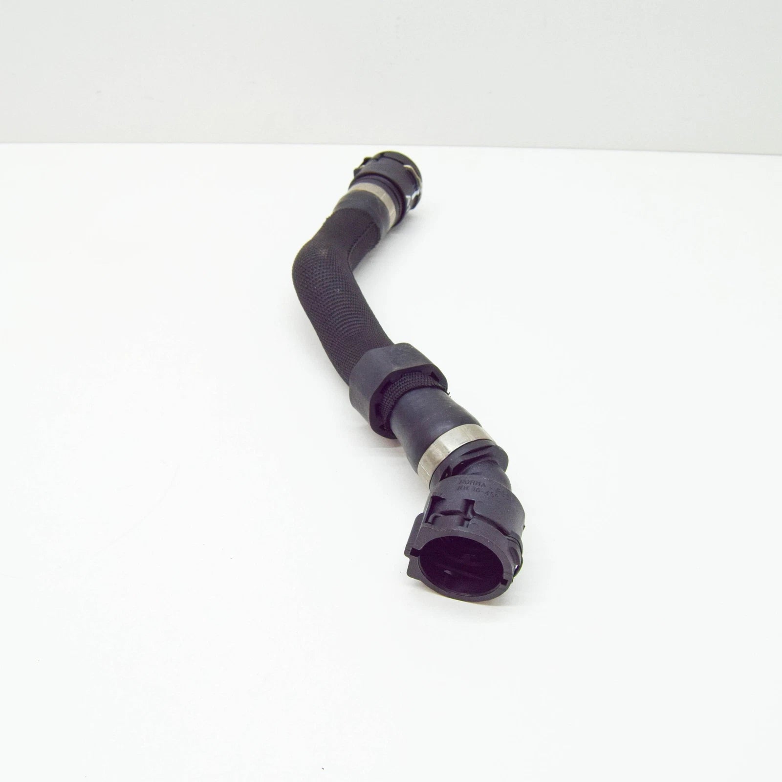 NEW MERCEDES-BENZ E W213 ENGINE COOLANT HOSE A2135018600 ORIGINAL