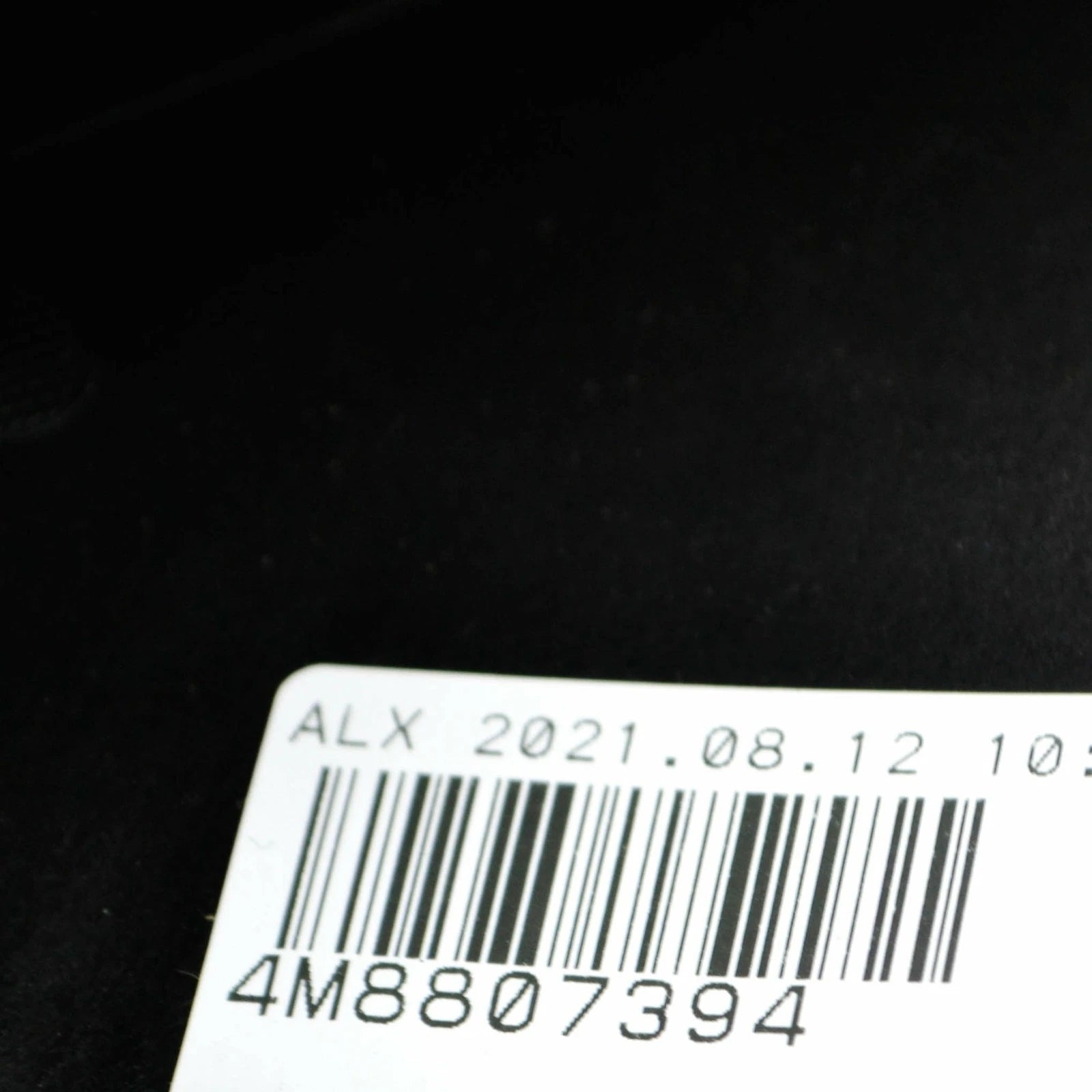 NEW AUDI Q8 REAR RIGHT BUMPER BRACKET GUIDE 4M8807394 ORIGINAL