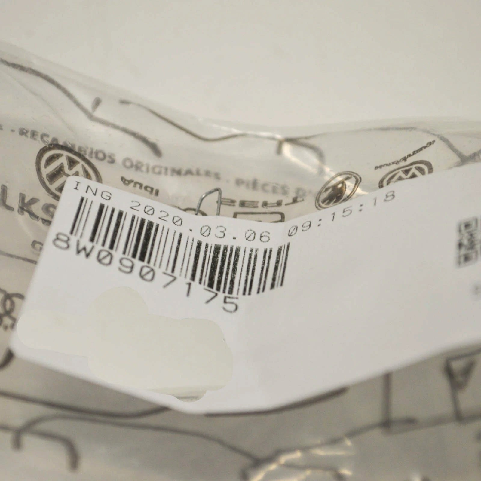 NEW AUDI A4 B9 BLIND SPOT DETECTION SENSOR BRACKET 8W0907175 2018 ORIGINAL