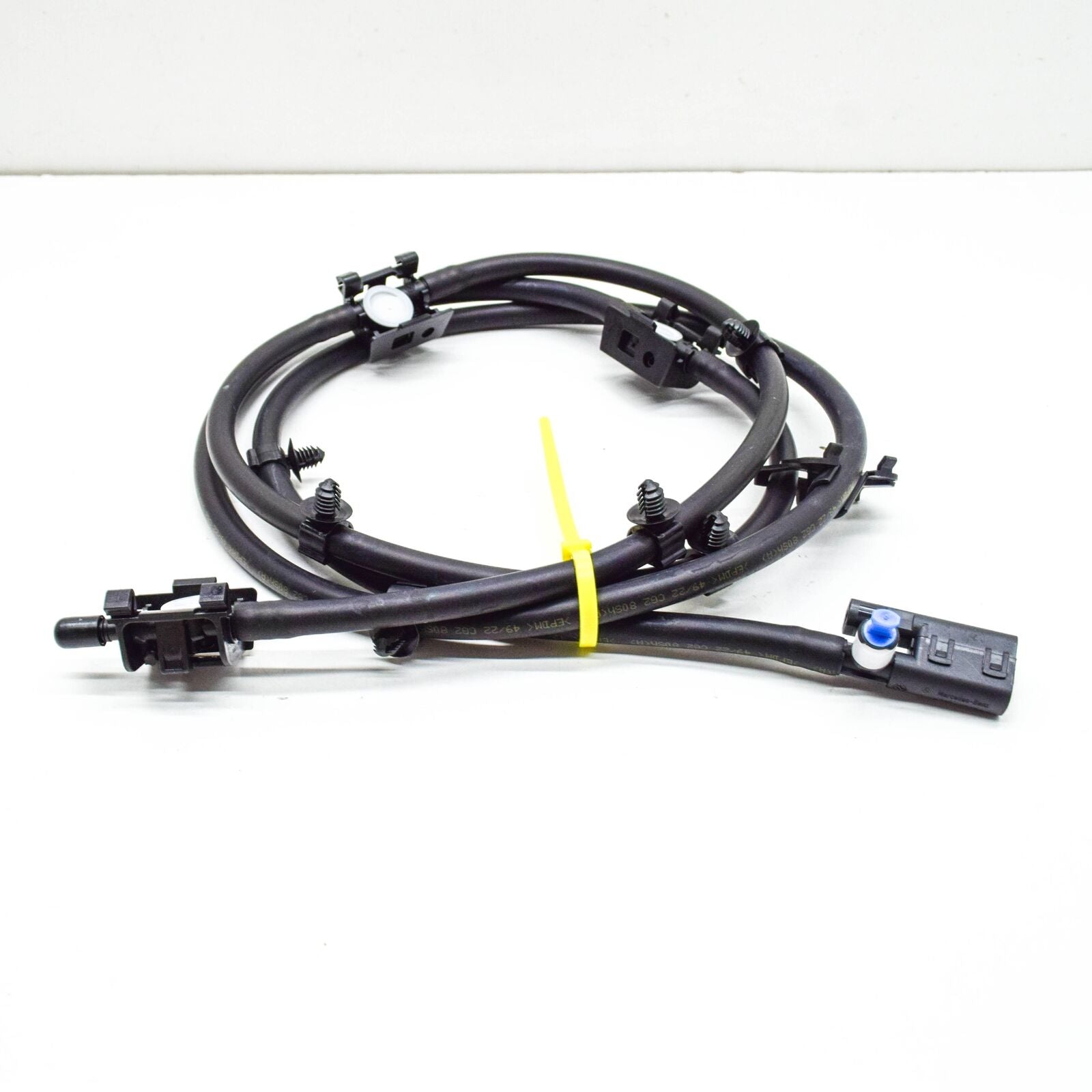 NEW MB GLC X253 FRONT WINDSCREEN WASHER NOZZLES HEATED A2538602300 2017 ORIGINAL