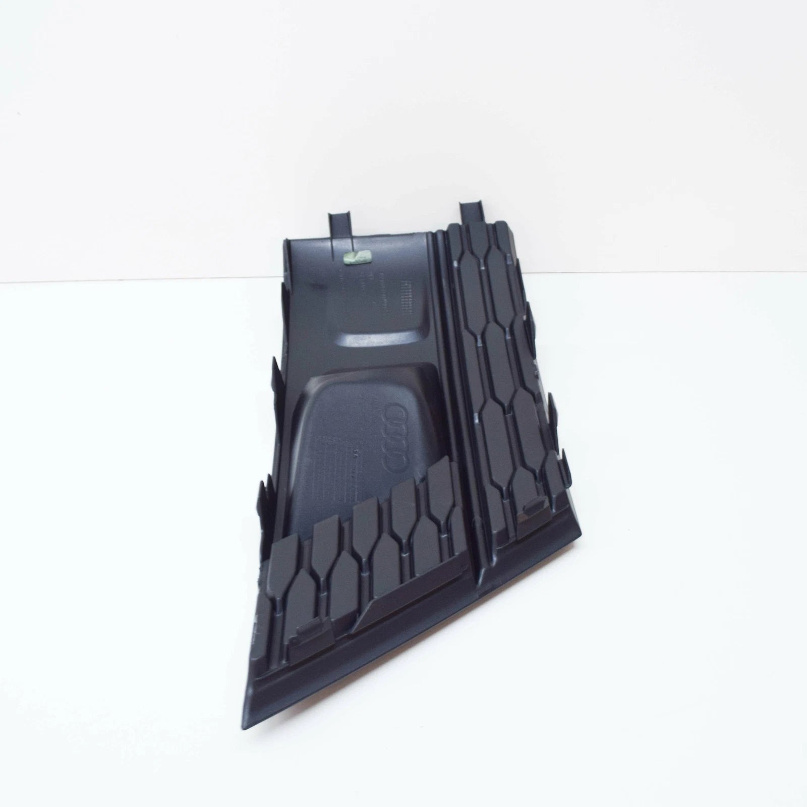 NEW AUDI A8 D5 FRONT LEFT AIR GUIDE GRILLE 4N0807679L3FZ