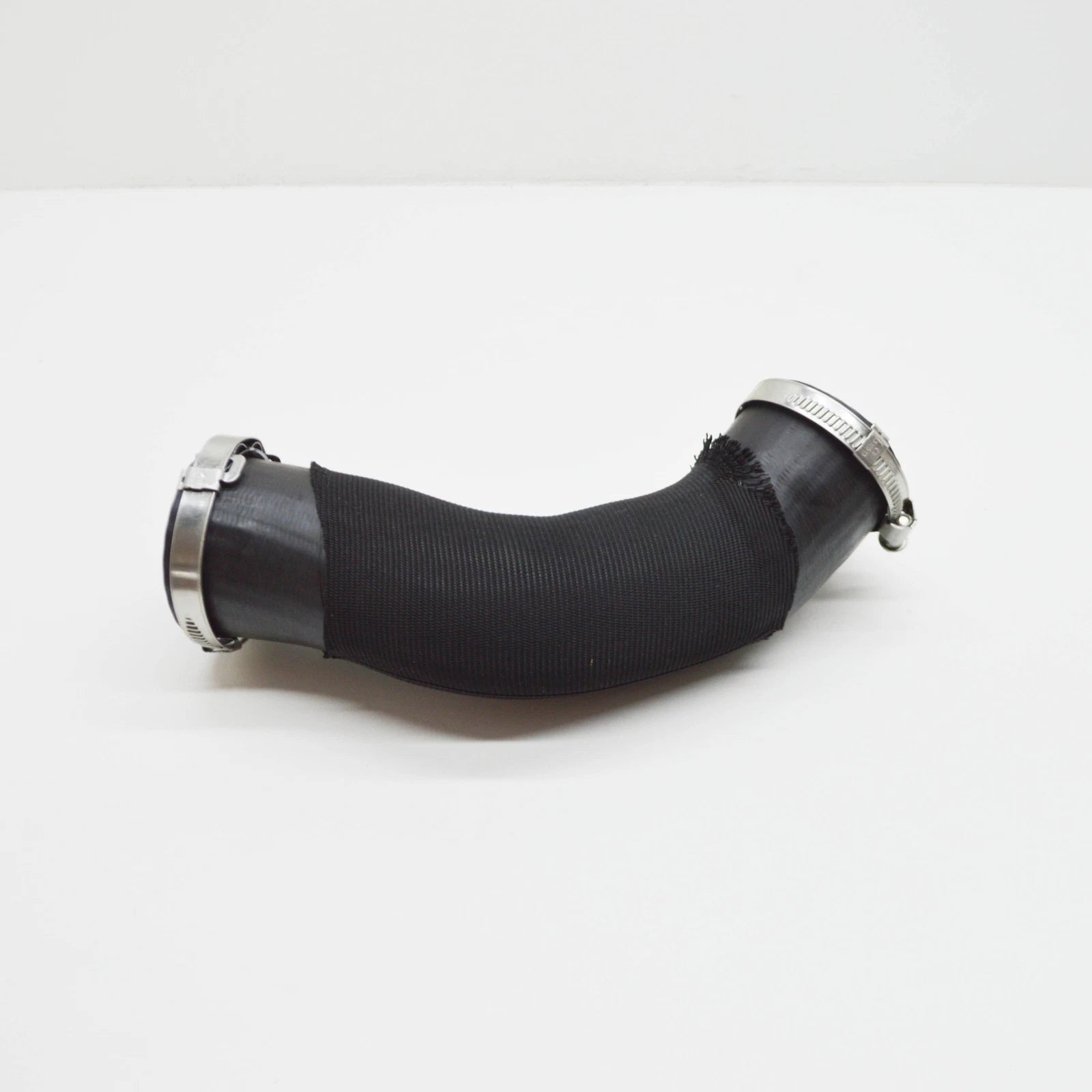 NEW AUDI Q7 4M INTERCOOLER HOSE PIPE 4M0145738BA ORIGINAL