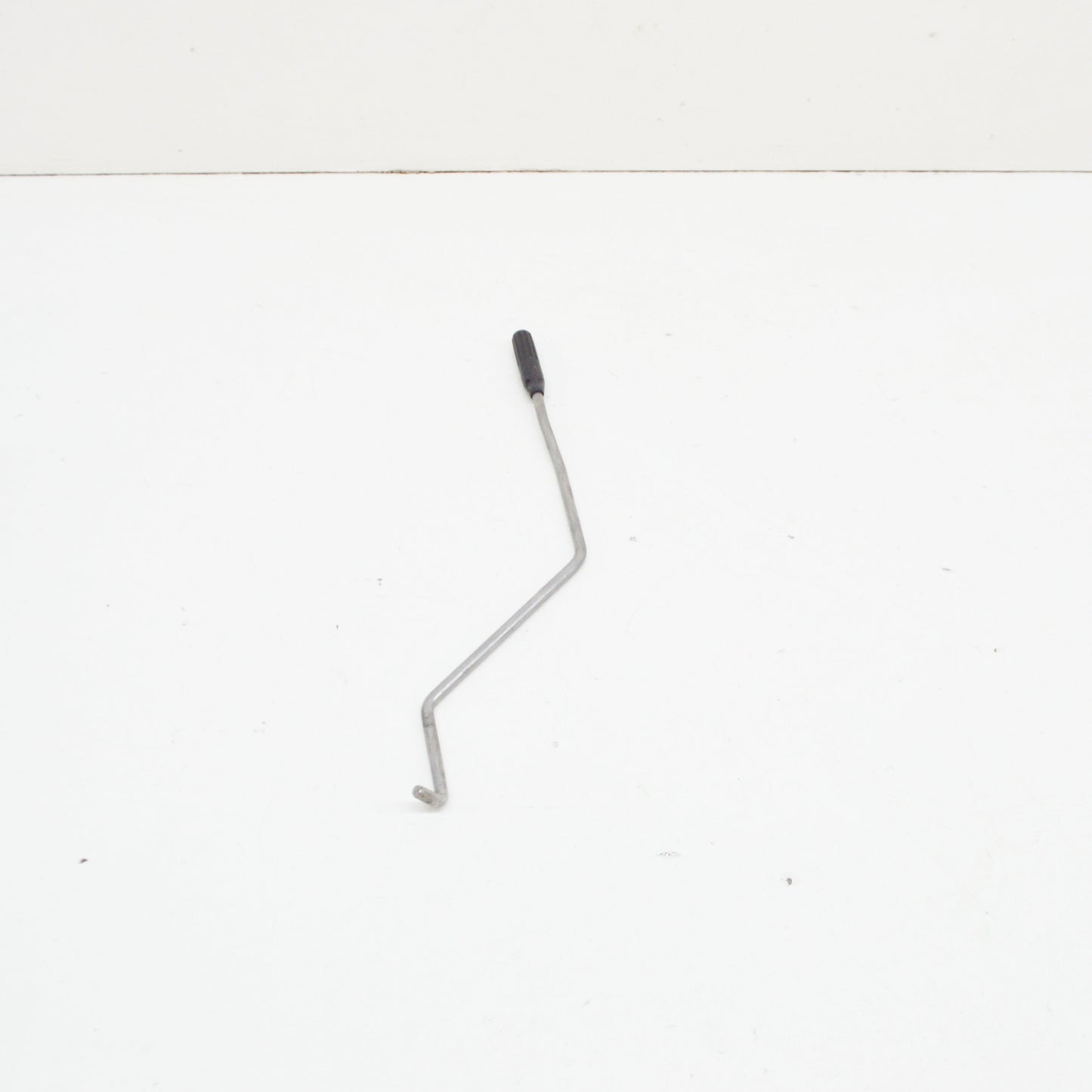 NEW MERCEDES-BENZ VITO W639 FRONT RIGHT DOOR CATCH A6397600240 ORIGINAL