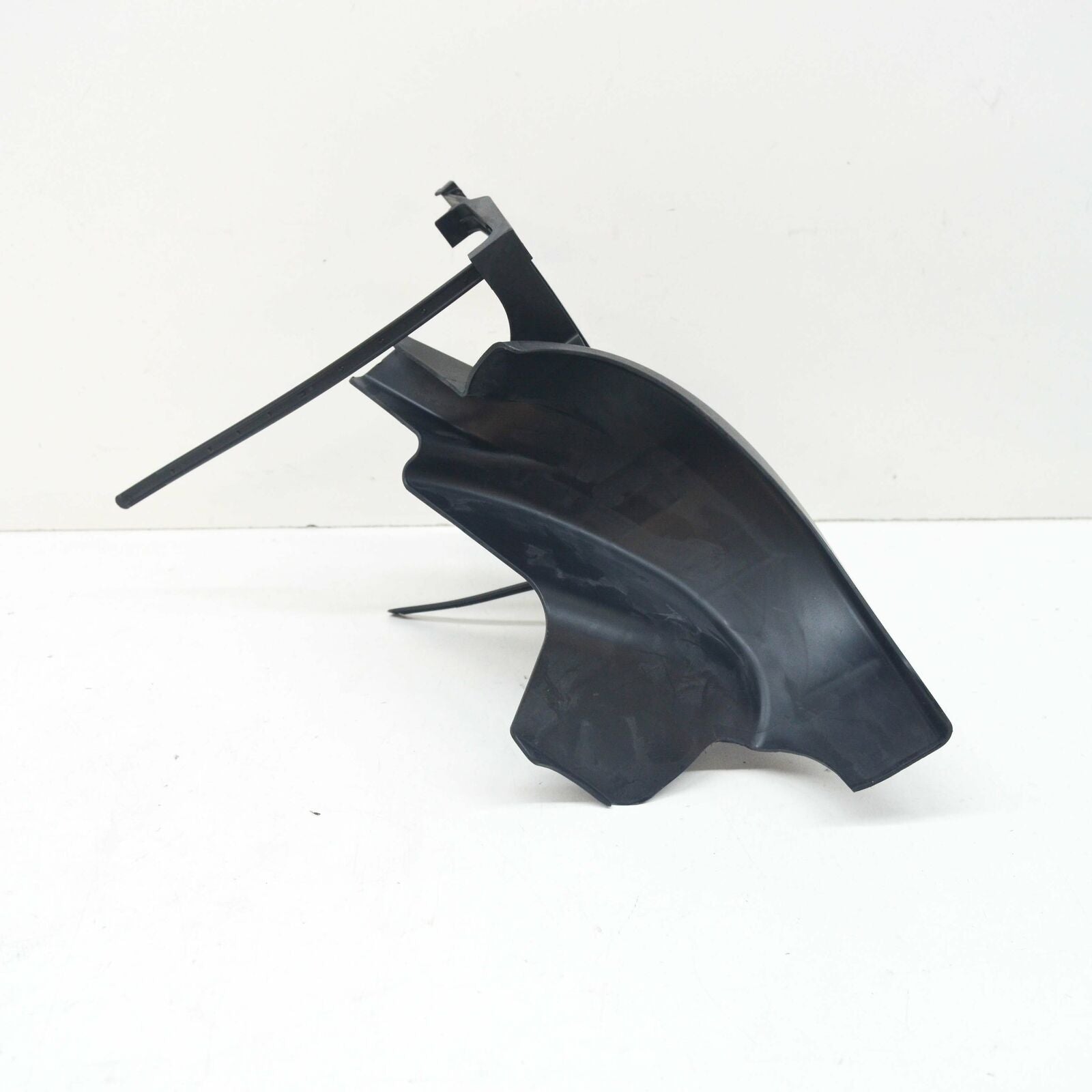 NEW MB CLA COUPE C117 FRONT LEFT BRAKE AIR DUCT A2464211420 ORIGINAL