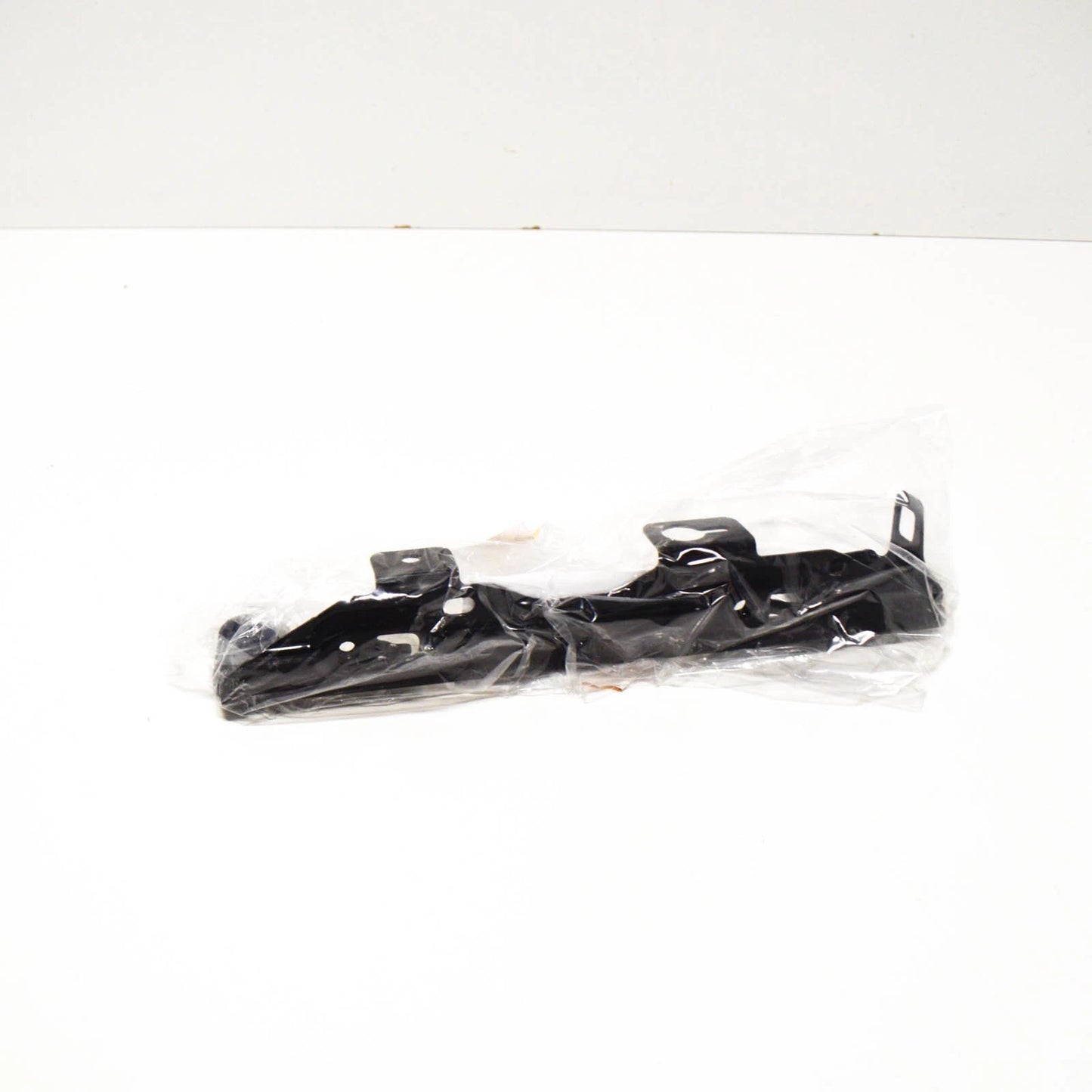 NEW BMW 1 F20 FRONT RADIATOR UPPER LEFT BRACKET 51647266167 7266167 2014