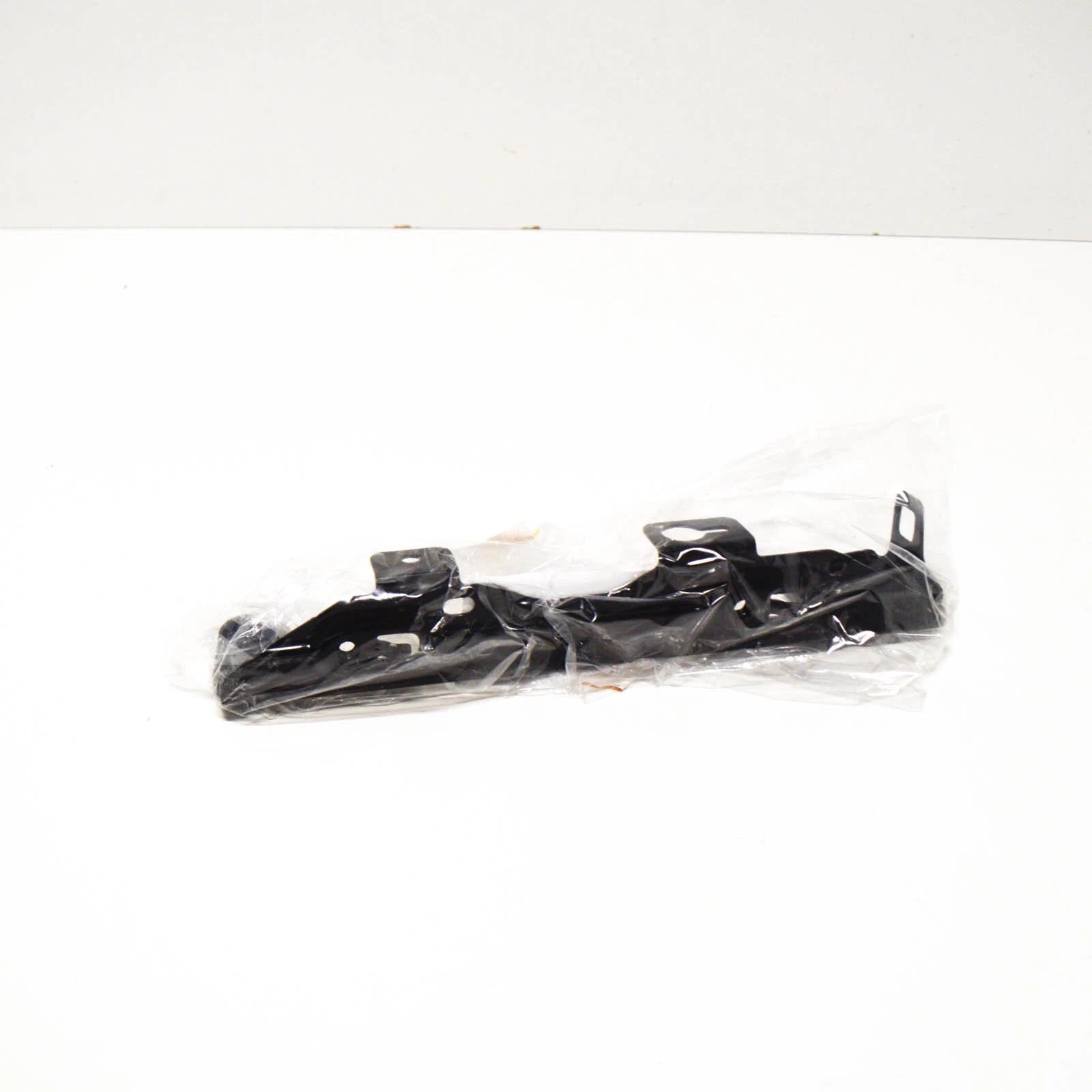 NEW BMW 1 F20 FRONT RADIATOR UPPER LEFT BRACKET 51647266167 7266167 2014