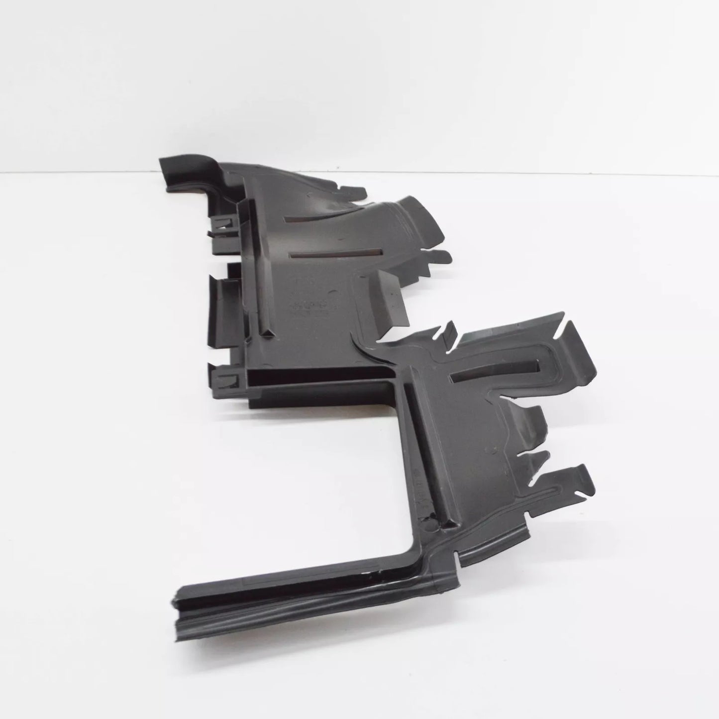 NEW AUDI A6 C7 RADIATOR RIGHT AIR GUIDE 4G0121284CB ORIGINAL