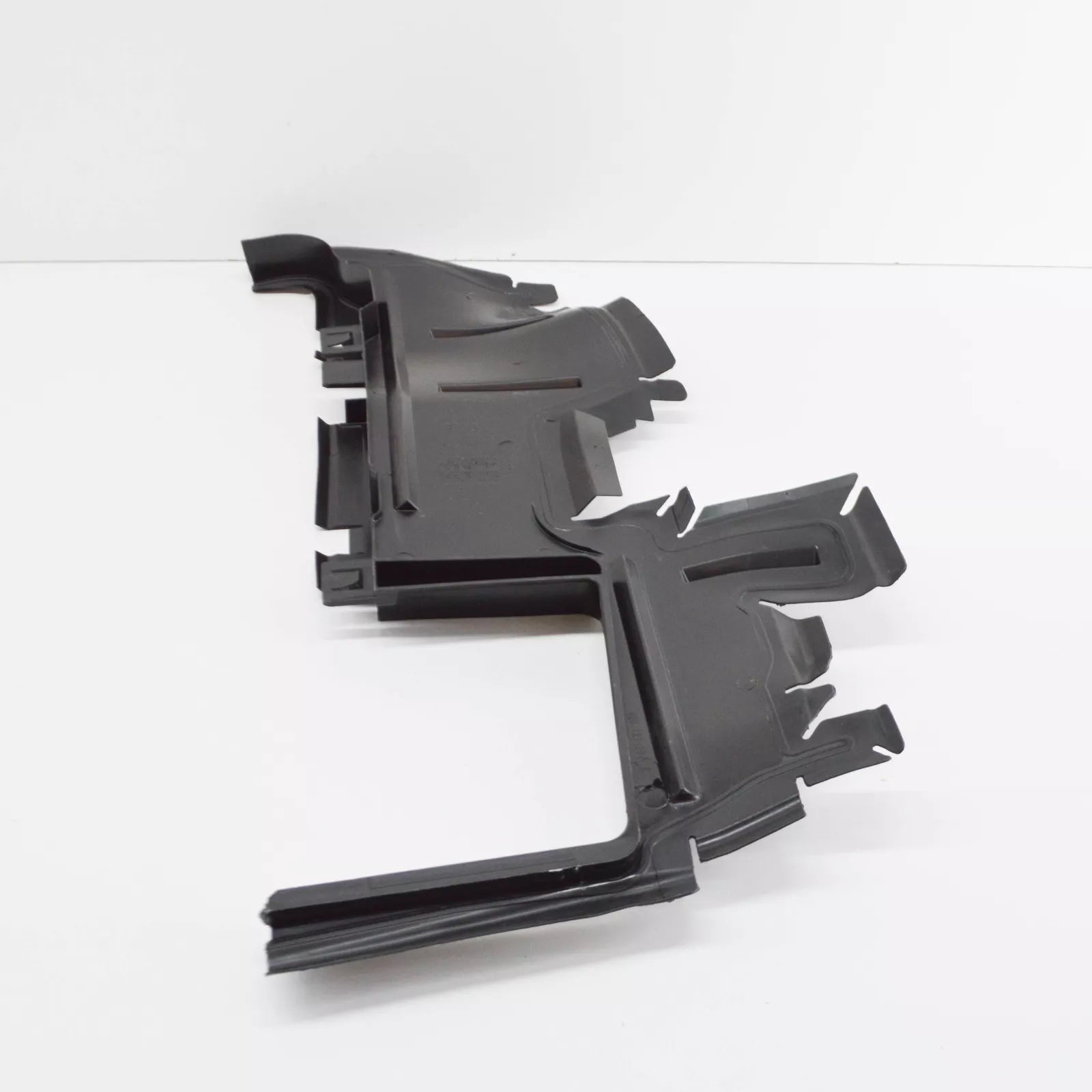 NEW AUDI A6 C7 RADIATOR RIGHT AIR GUIDE 4G0121284CB ORIGINAL