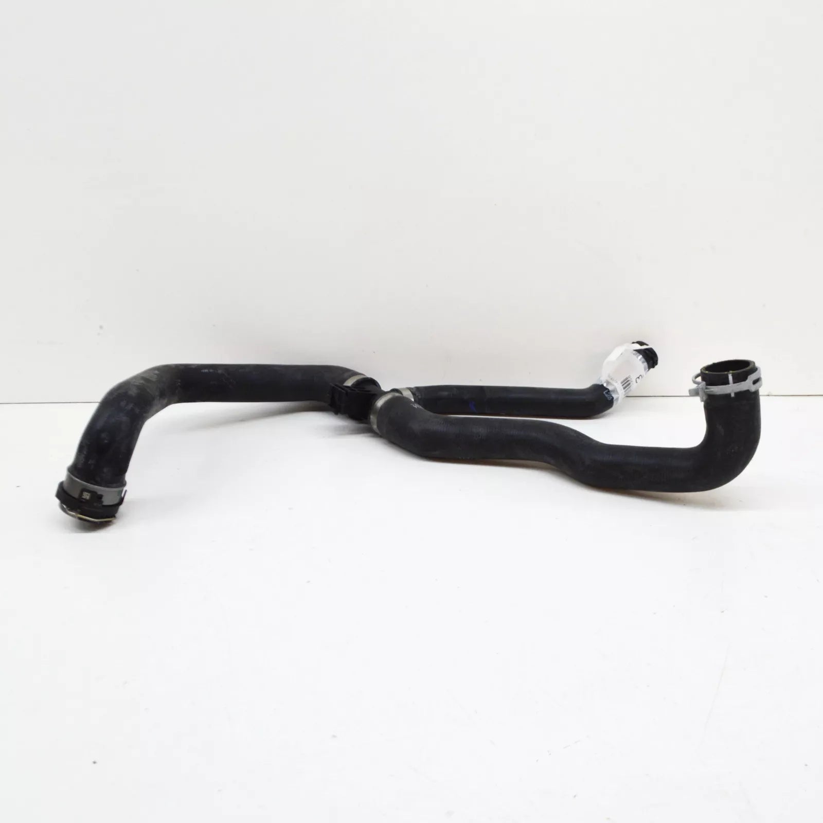 NEW MERCEDES-BENZ A W177 ENGINE WATER COOLANT HOSE A2475010358 ORIGINAL