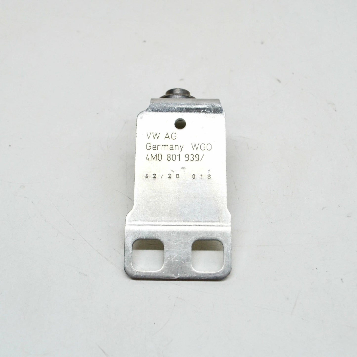 NEW AUDI Q7 4M LEFT SIDE RADIATOR HOLDER BRACKET 4M0801939 ORIGINAL