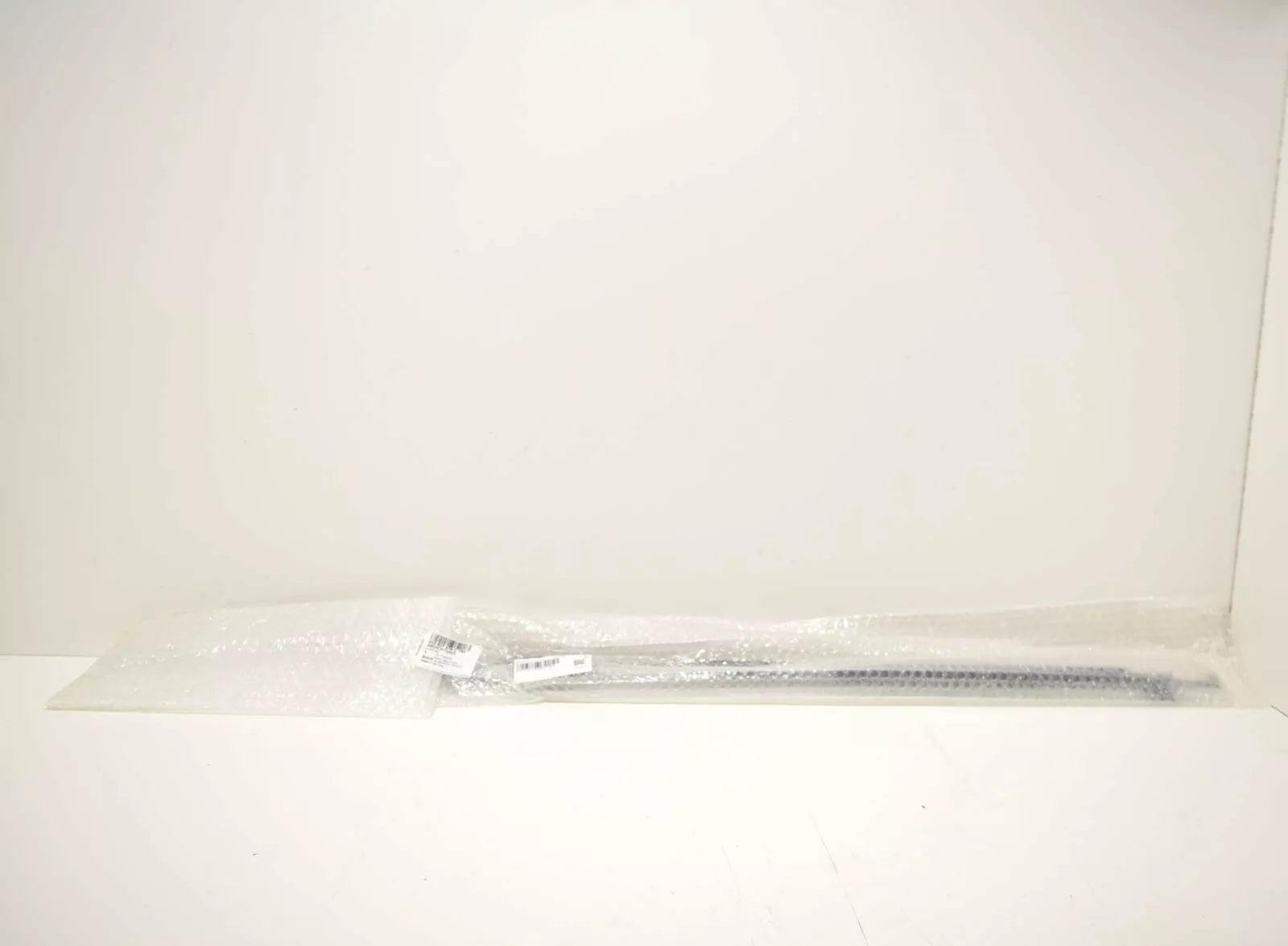 NEW AUDI A8 4N D5 FRONT RIGHT DOOR WINDOW SLOT SEAL TRIM 4N0837476CT94