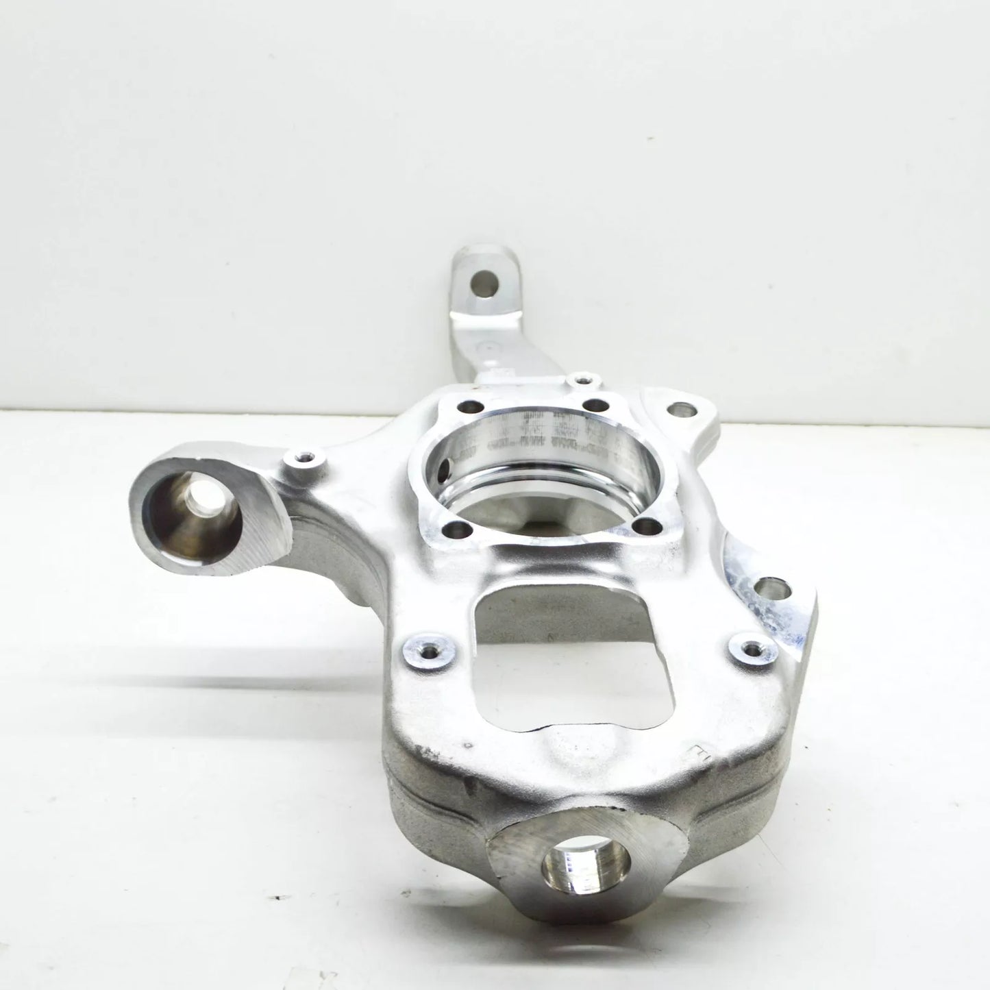 NEW MB GLE W167 AMG FRONT LEFT WHEEL HUB SPINDLE KNUCKLE A1673323500 ORIGINAL