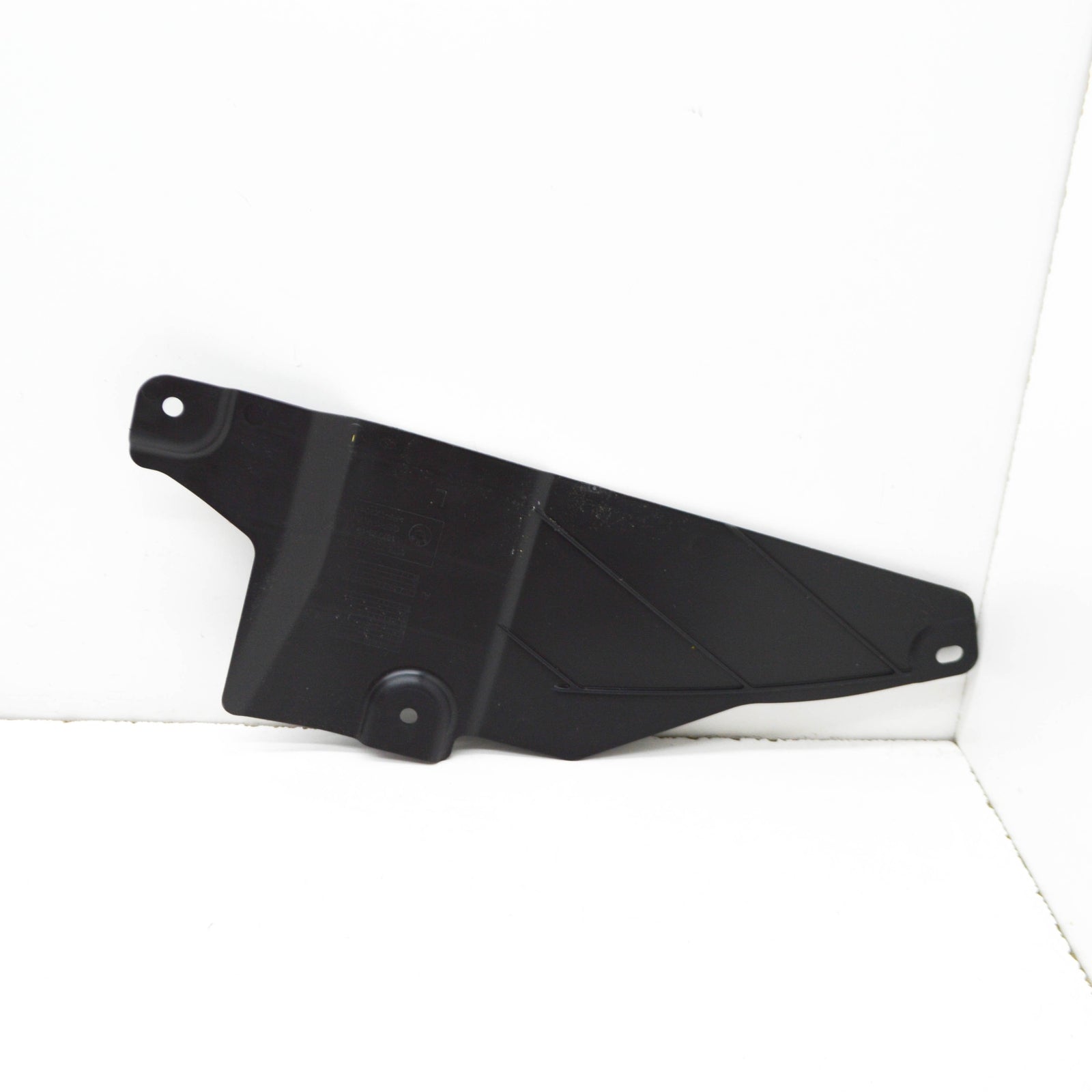 new bmw i8 i12 rear left aero cover 51757387415 original