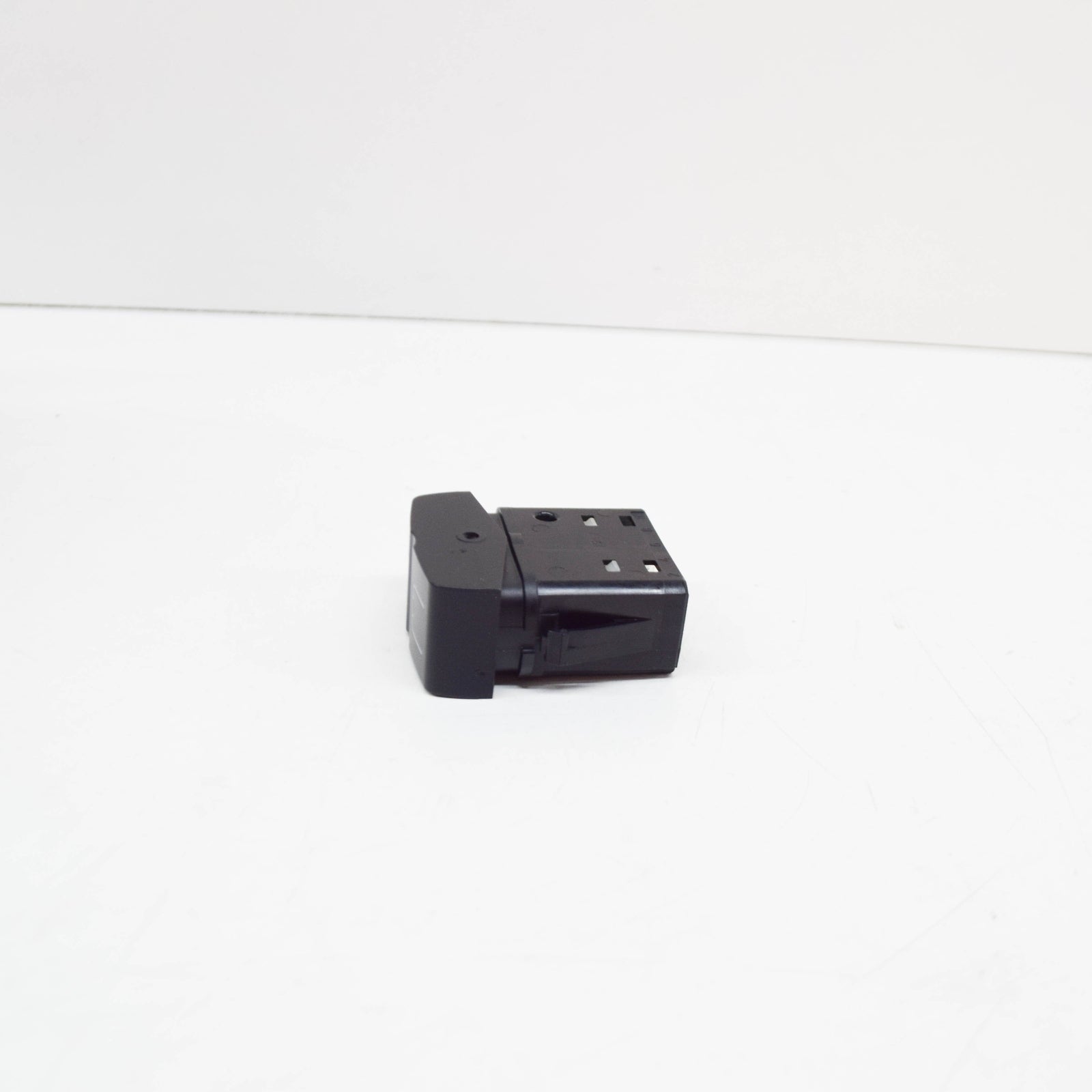 NEW MB SPRINTER W906 INSTRUMENT PANEL ROCKER SWITCH BUTTON A0095454007 ORIGINAL