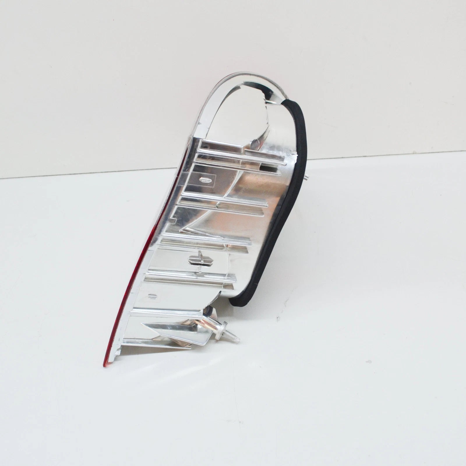 NEW BMW 3 E46 REAR LEFT TAILLIGHT 63218383825 8383825 ORIGINAL