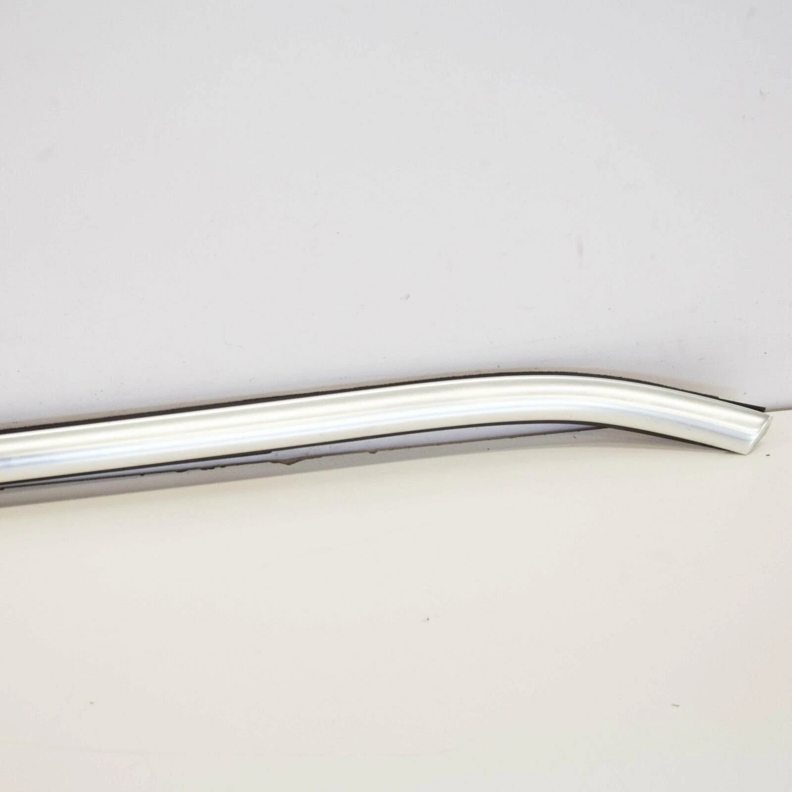 NEW BMW X6 F16 FRONT LEFT DOOR WINDOW STRIP TRIM 7329337 51337329337 ORIGINAL