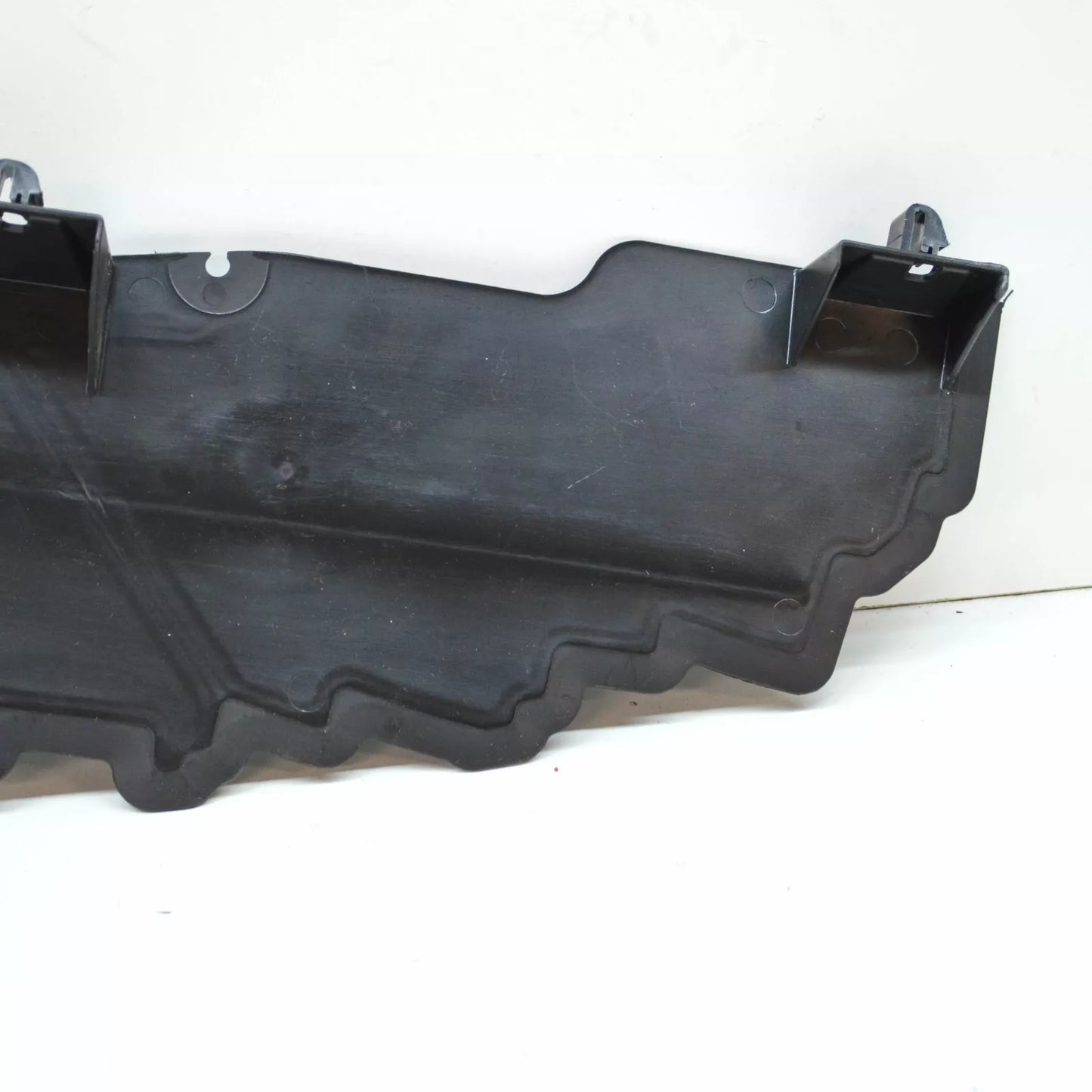 NEW VOLKSWAGEN CRAFTER SZ LEFT RADIATOR AIR DUCT 7C0805639