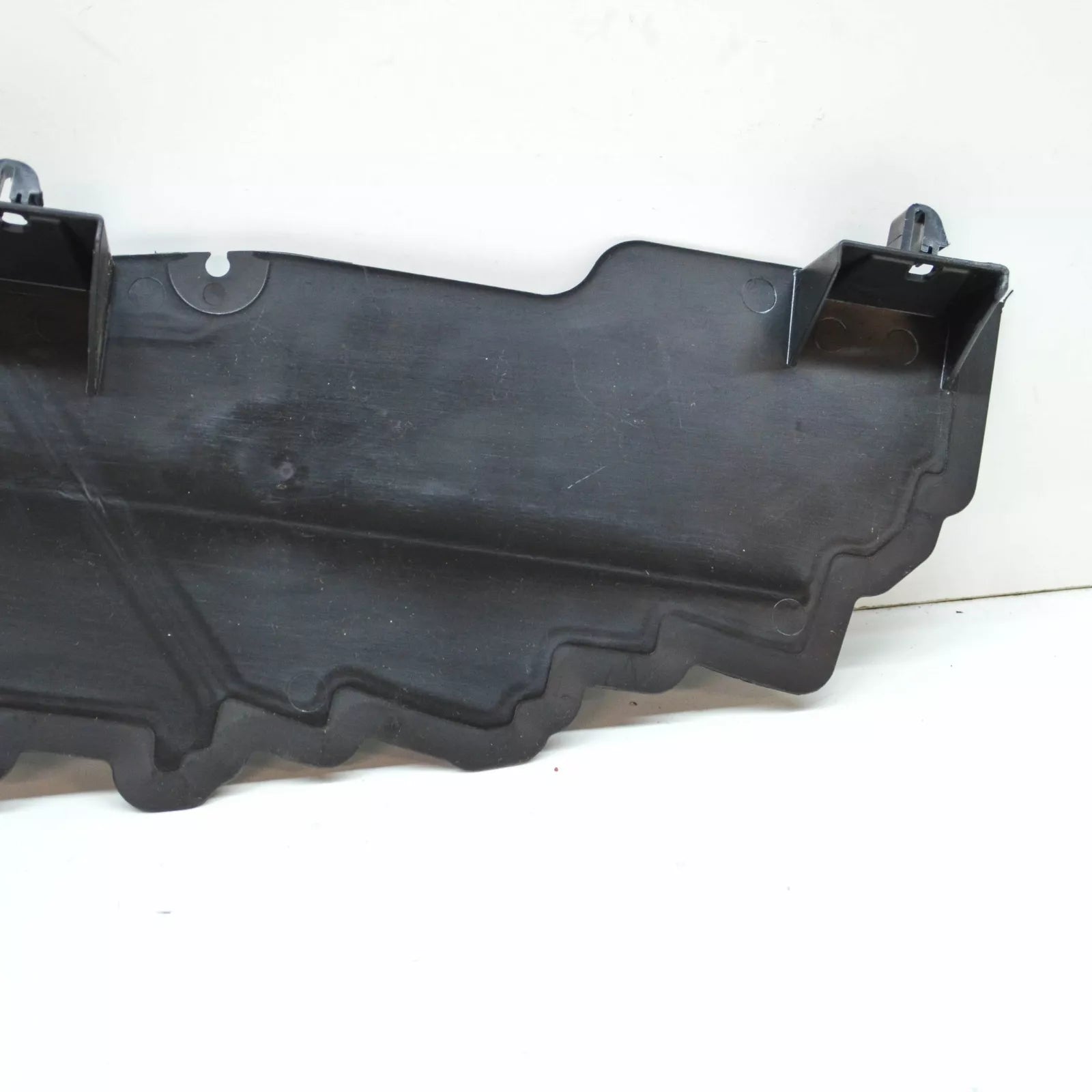 NEW VOLKSWAGEN CRAFTER SZ LEFT RADIATOR AIR DUCT 7C0805639