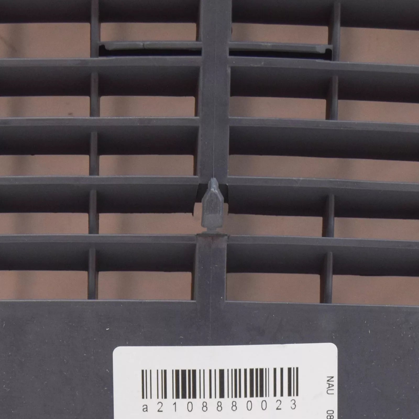 NEW MERCEDES-BENZ E-CLASS W210 RADIATOR GRILLE SHELL A2108880023 ORIGINAL