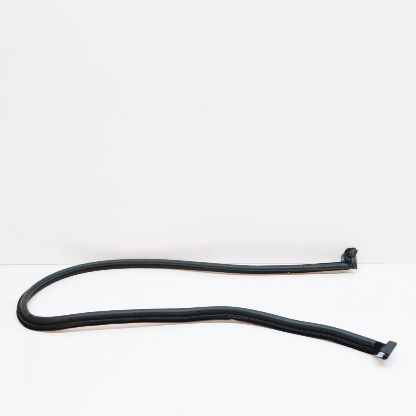 NEW MB SPRINTER W907 REAR LEFT BACK DOOR SEAL STRIP A9077820000